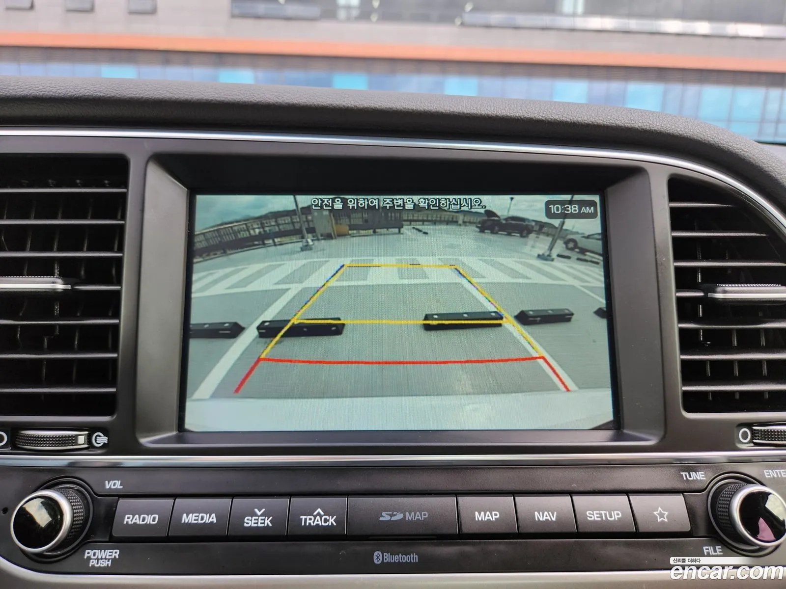 Hyundai Elantra AD 2018 — 14