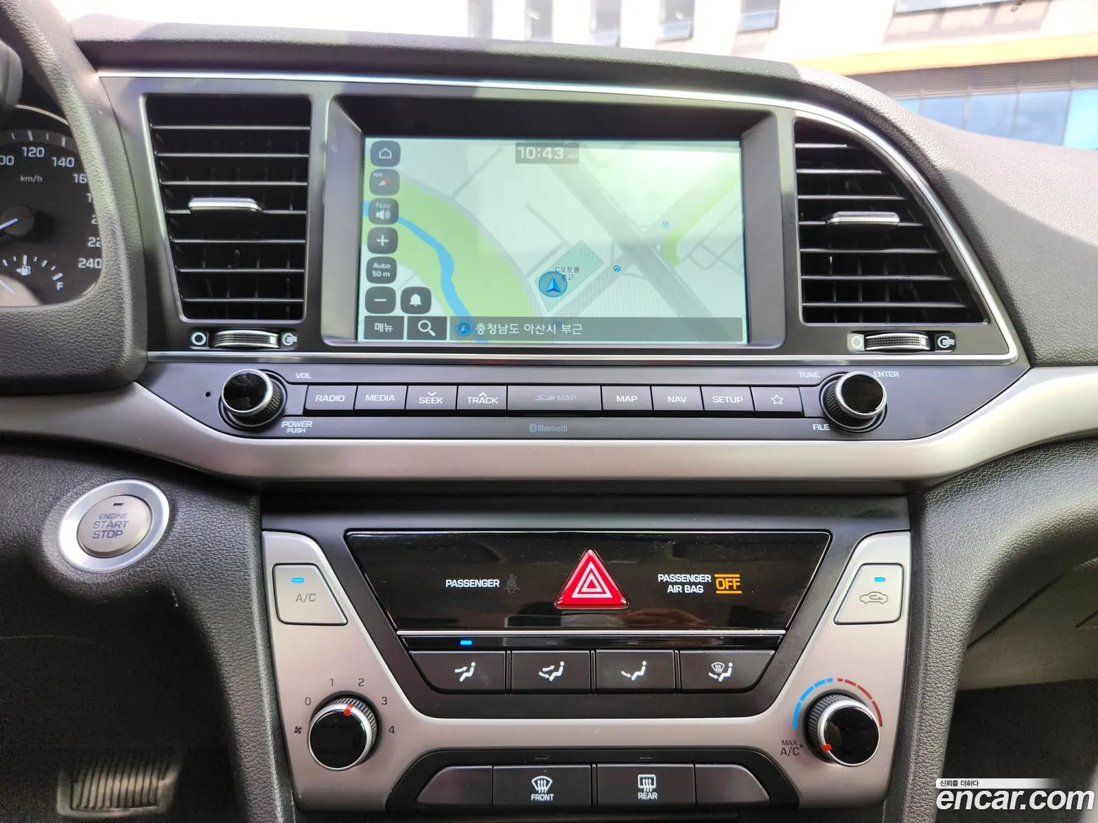 Hyundai Elantra AD 2018 — 13