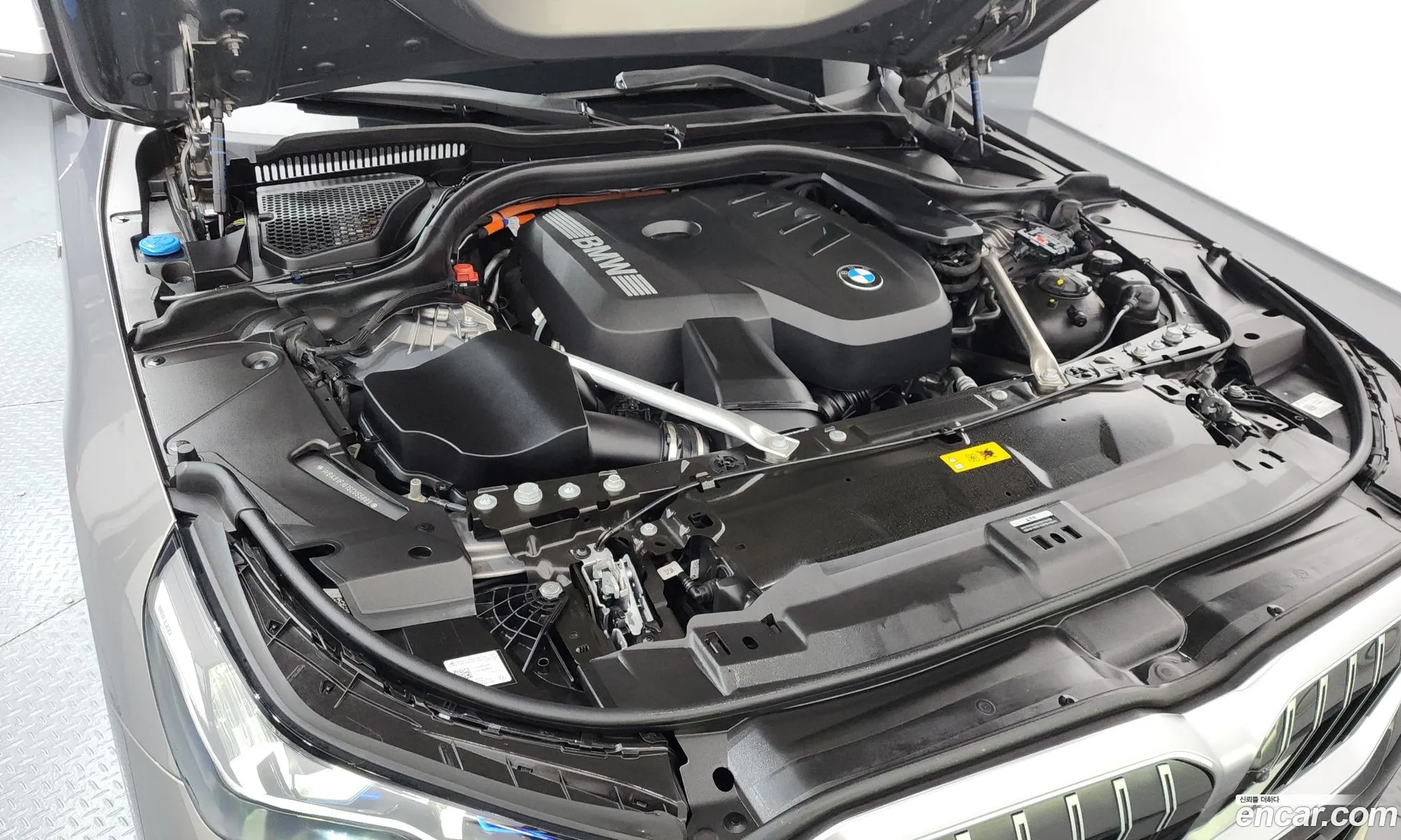 BMW 5 Series 2025 — 18