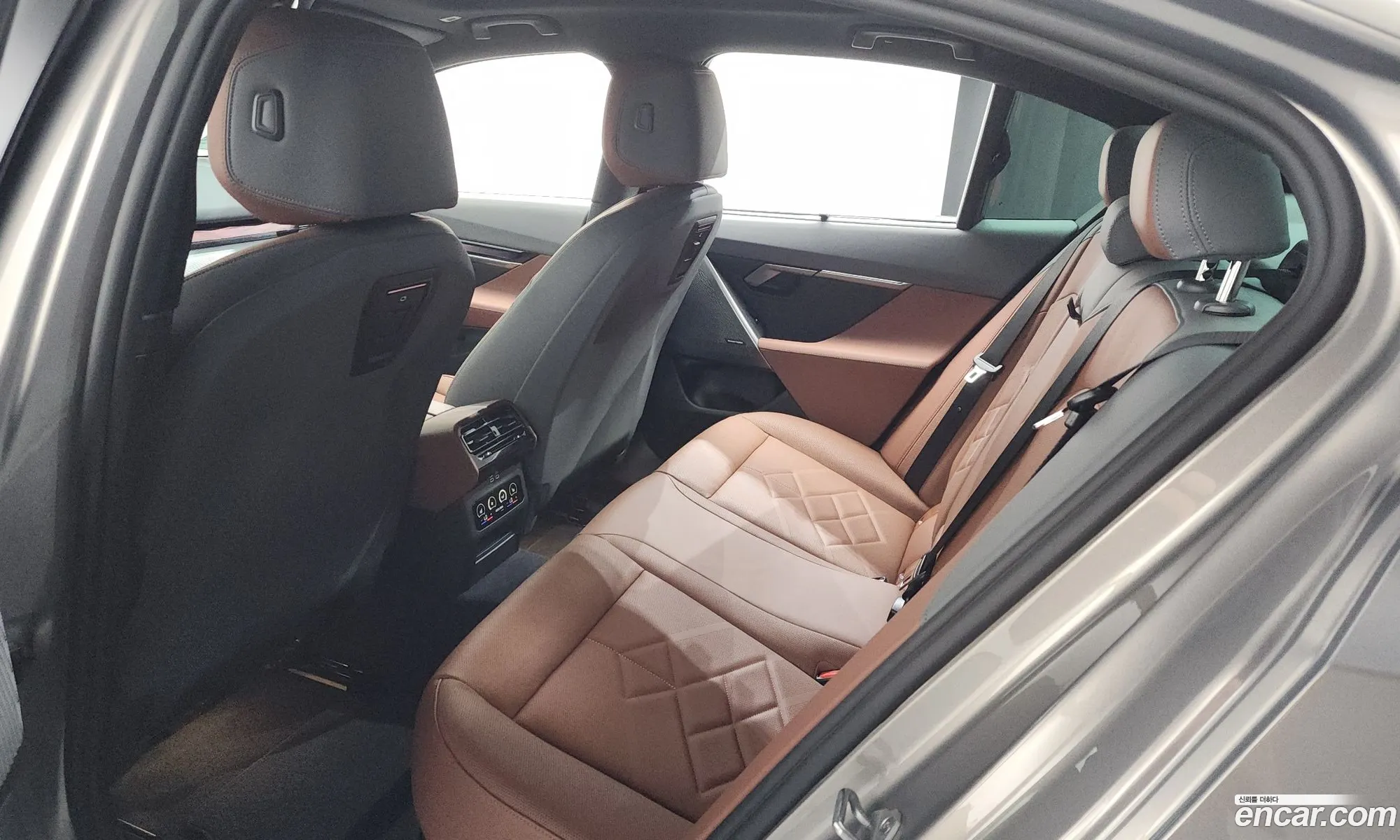 BMW 5 Series 2025 — 19