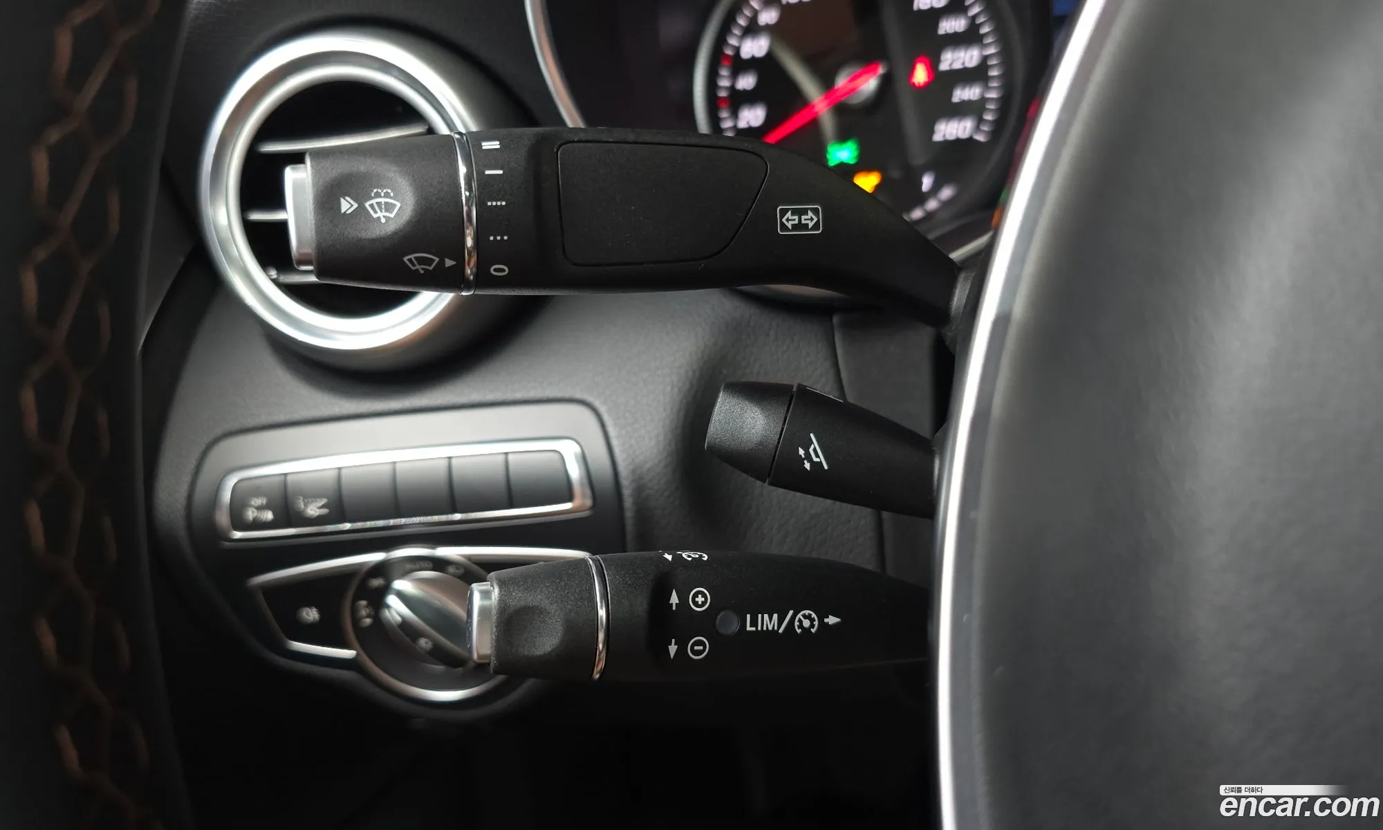 Mercedes-Benz C-Class W205 2018 — 25