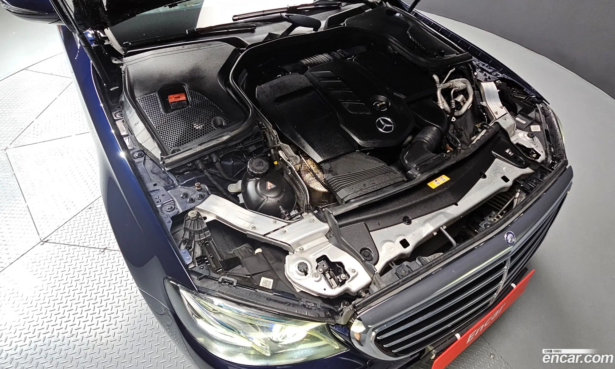 Mercedes-Benz E-Class W213 2016 WDDZF0EB9HA028200 — 8