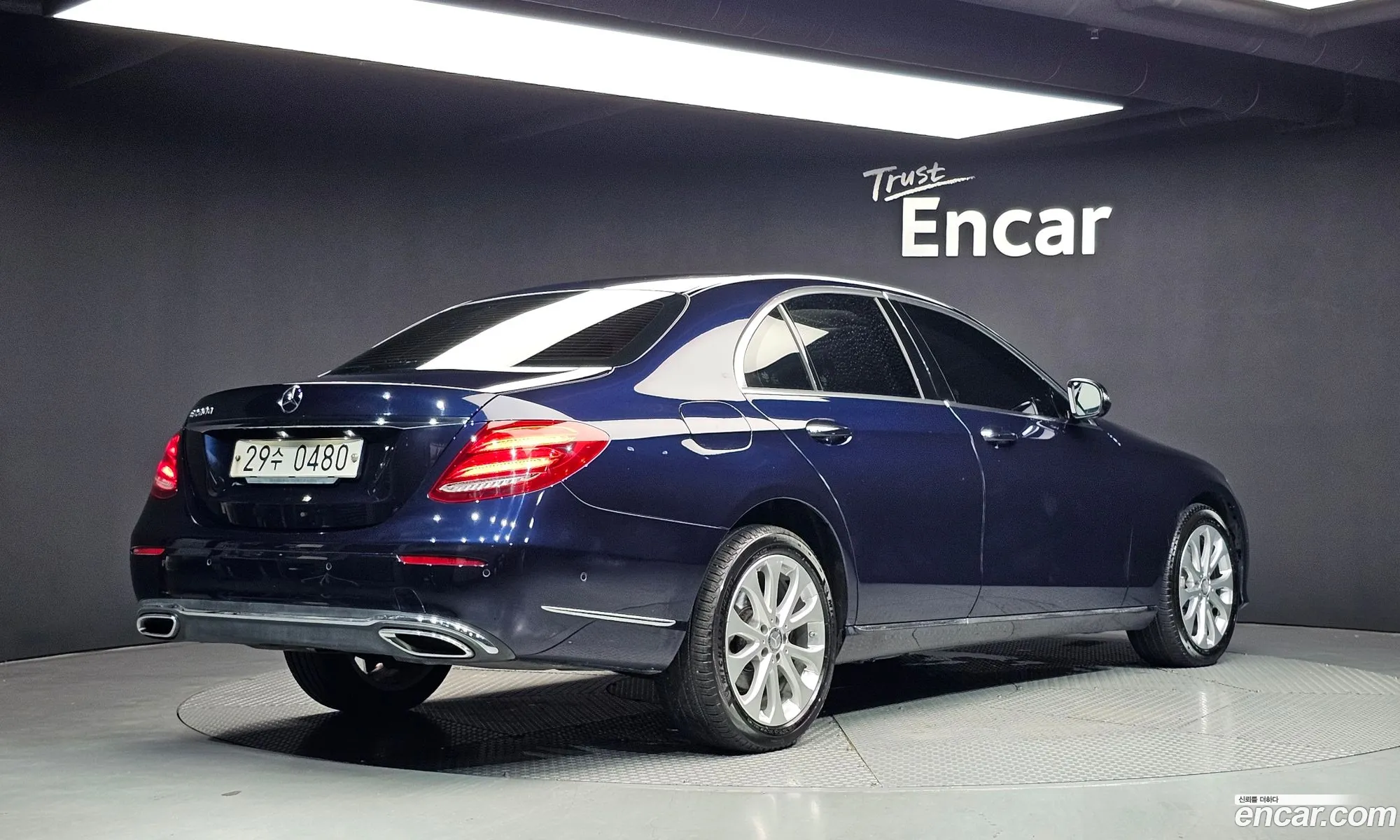 Mercedes-Benz E-Class W213 2016 WDDZF0EB9HA028200 — 18