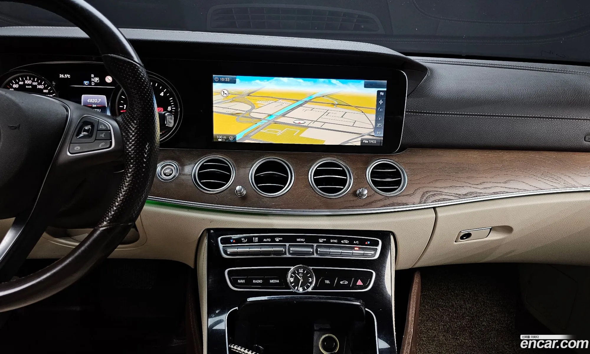Mercedes-Benz E-Class W213 2016 WDDZF0EB9HA028200 — 17