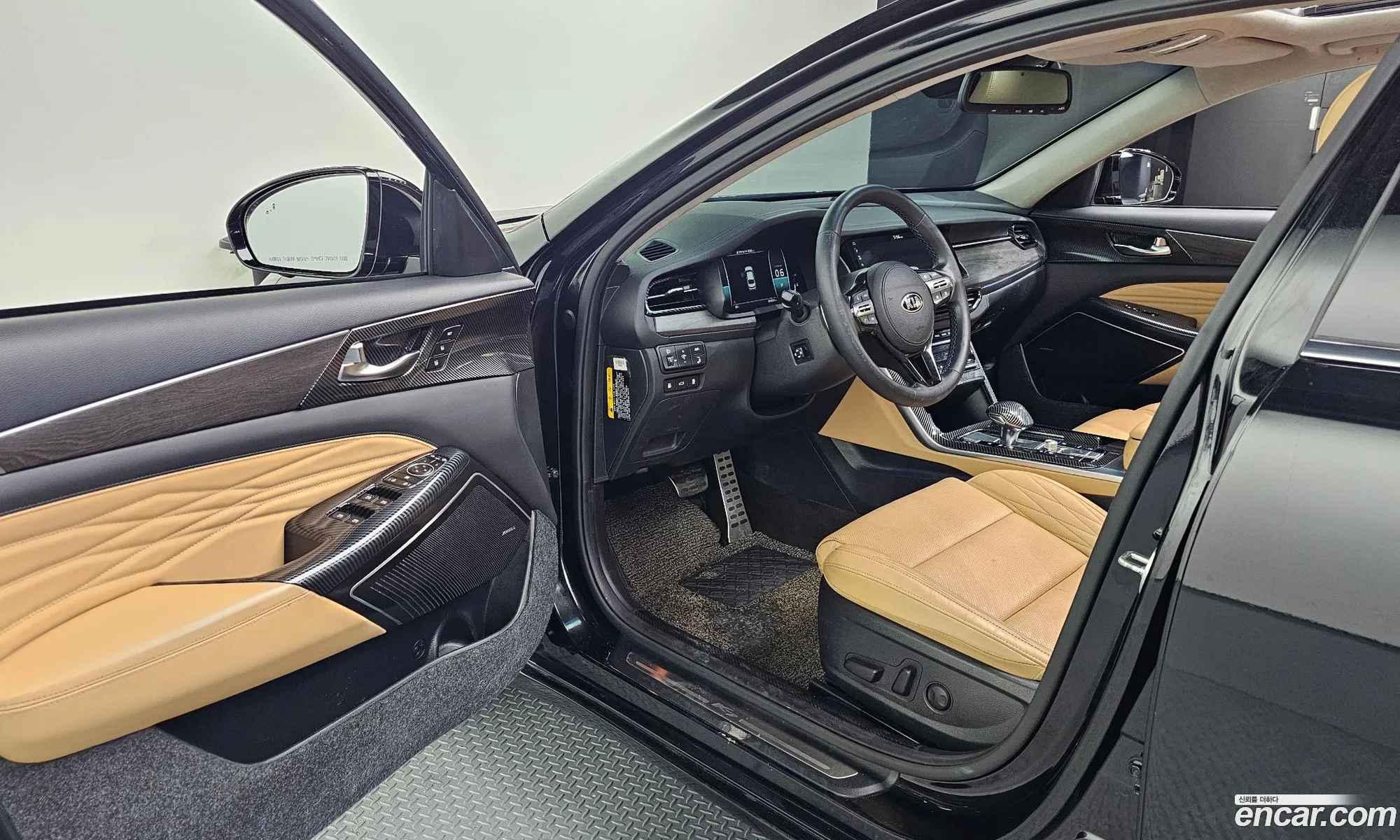 Kia K7 Premier 2020 KNALC41BBLA220794 — 16