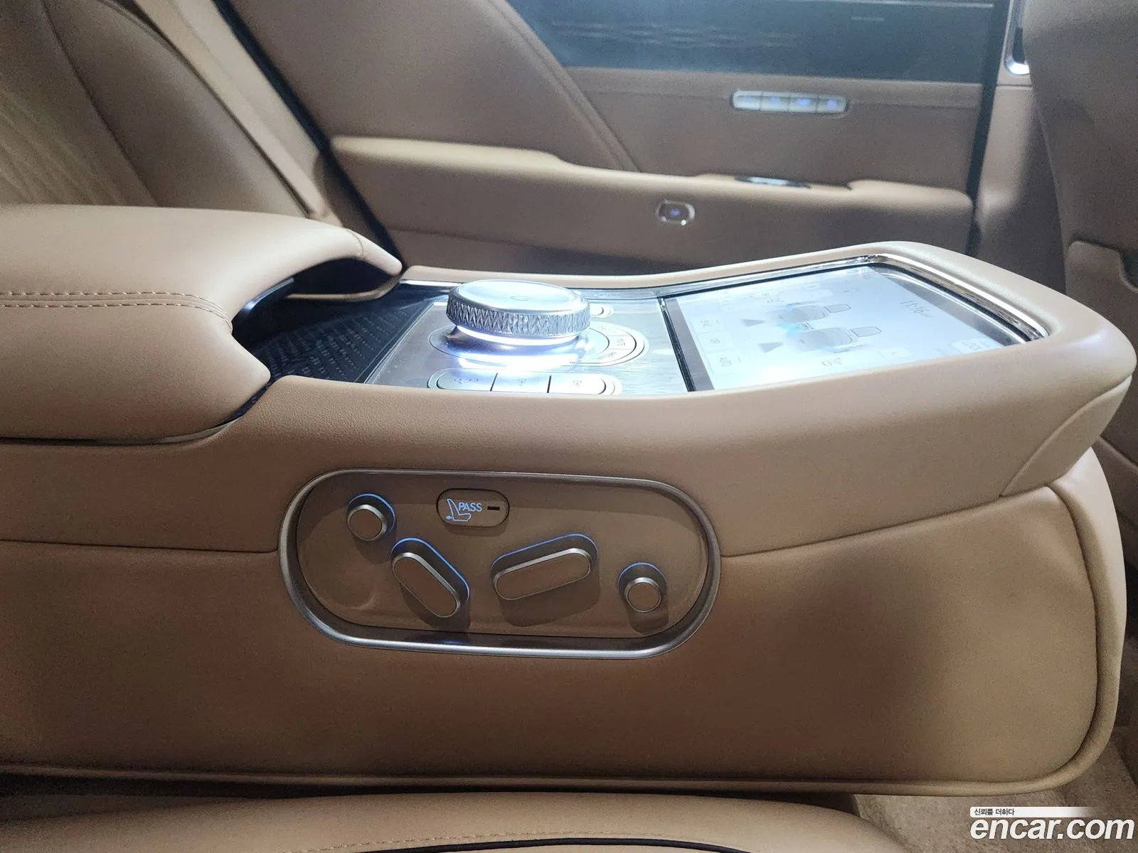 Genesis G90 2024 — 10