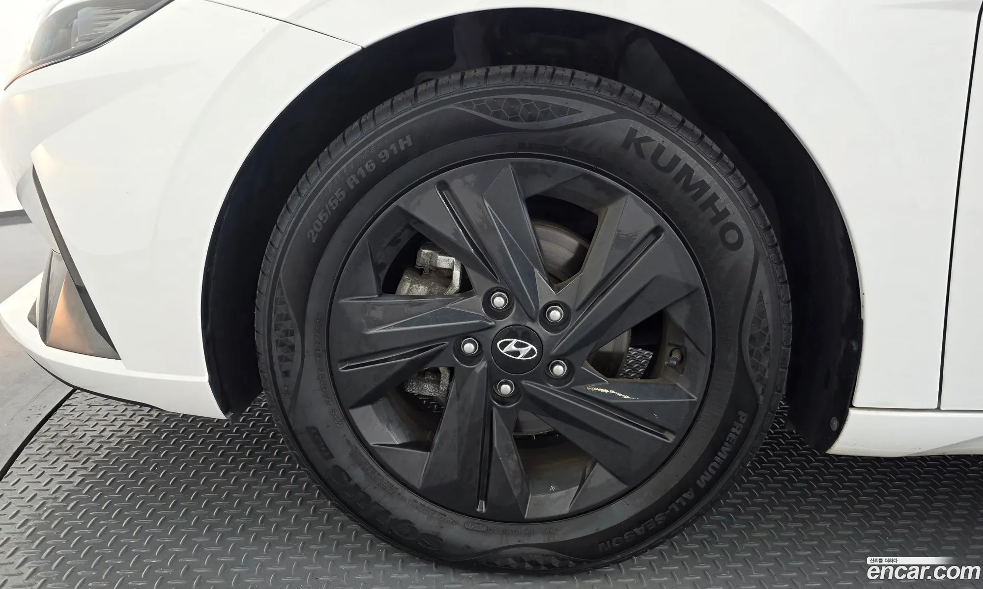 Hyundai Elantra 2023 KMHLM41EEPU520670 — 2