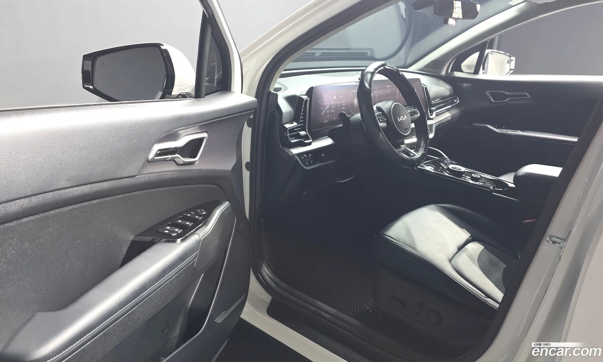 Kia Sportage Hybrid 2023 — 24