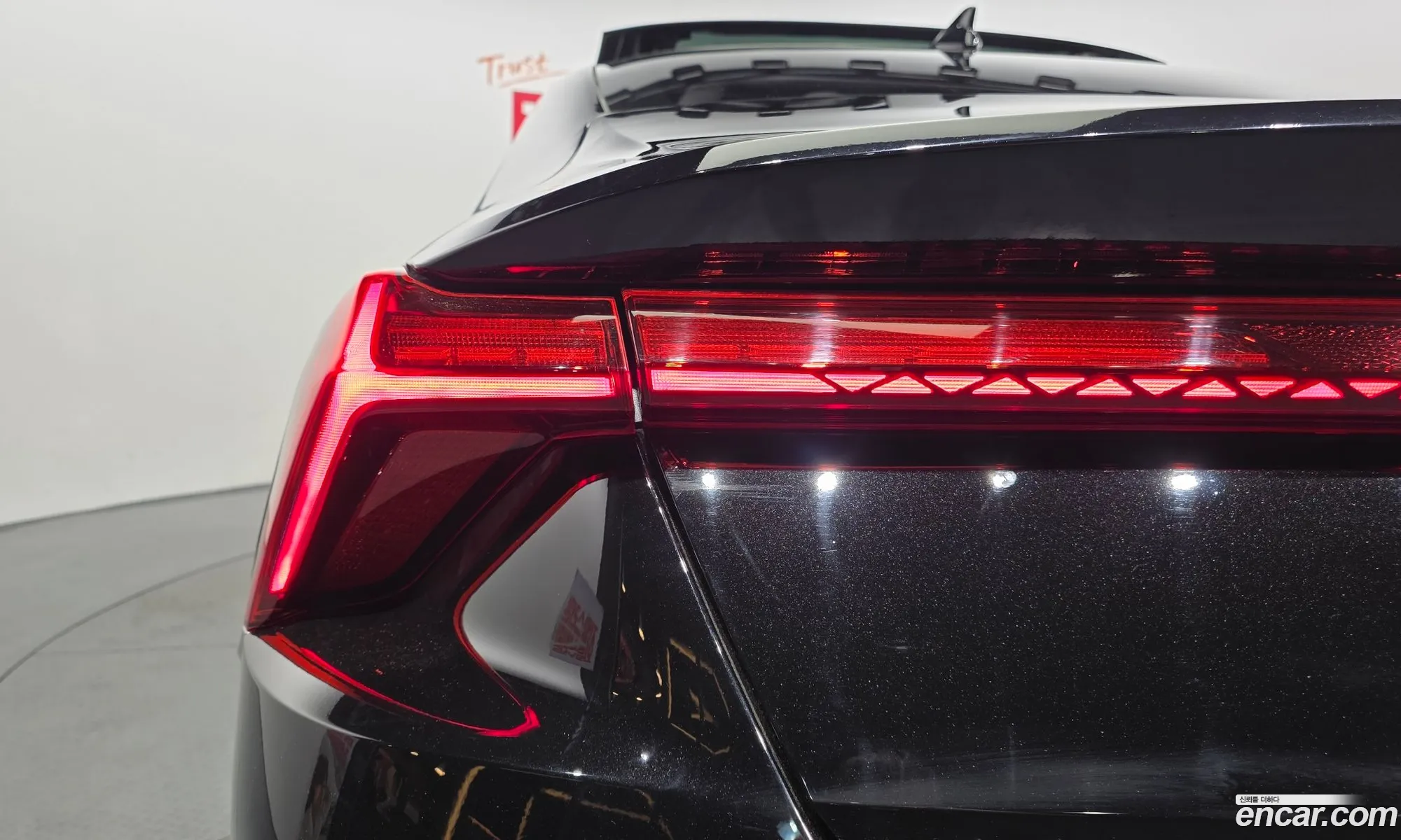 Kia K8 Hybrid 2022 — 2