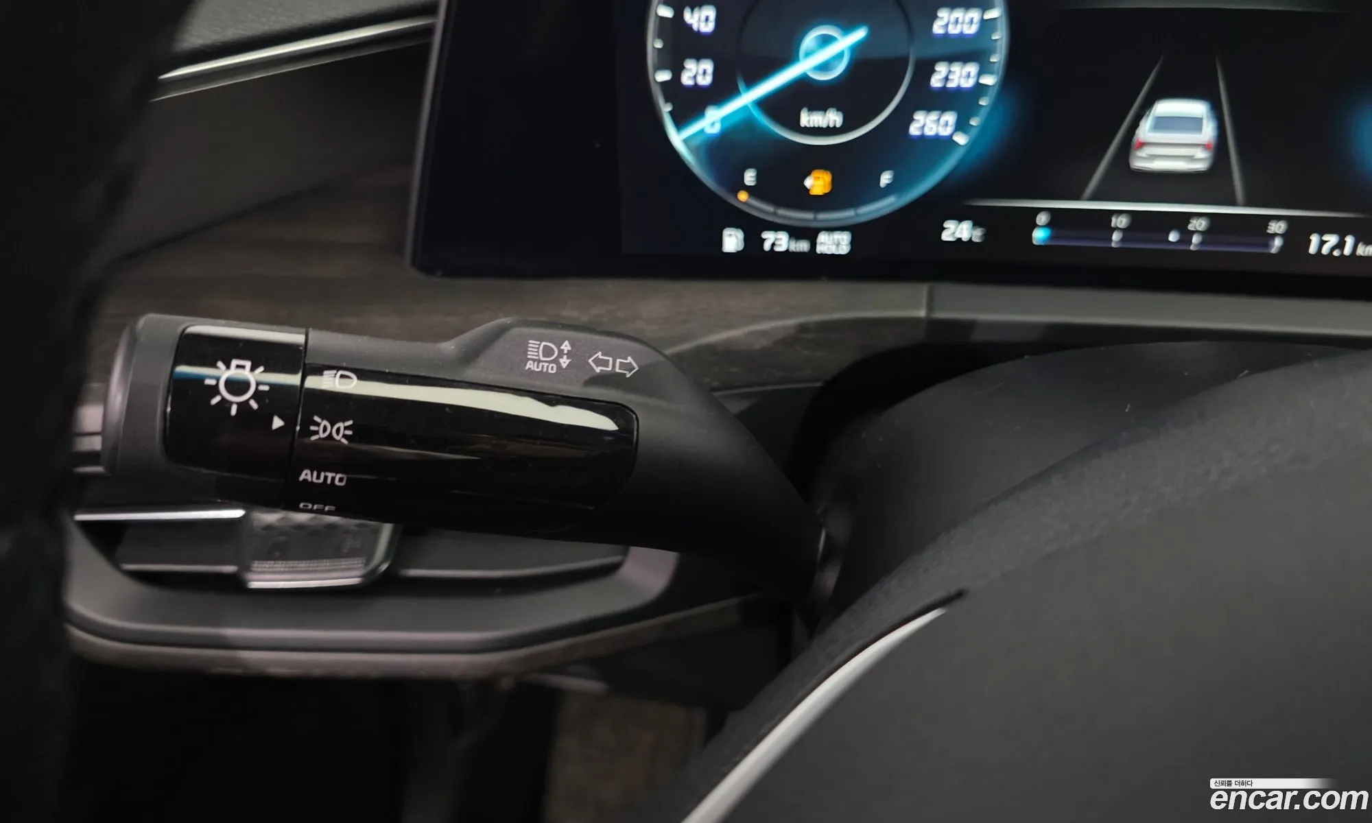 Kia K8 Hybrid 2022 — 12