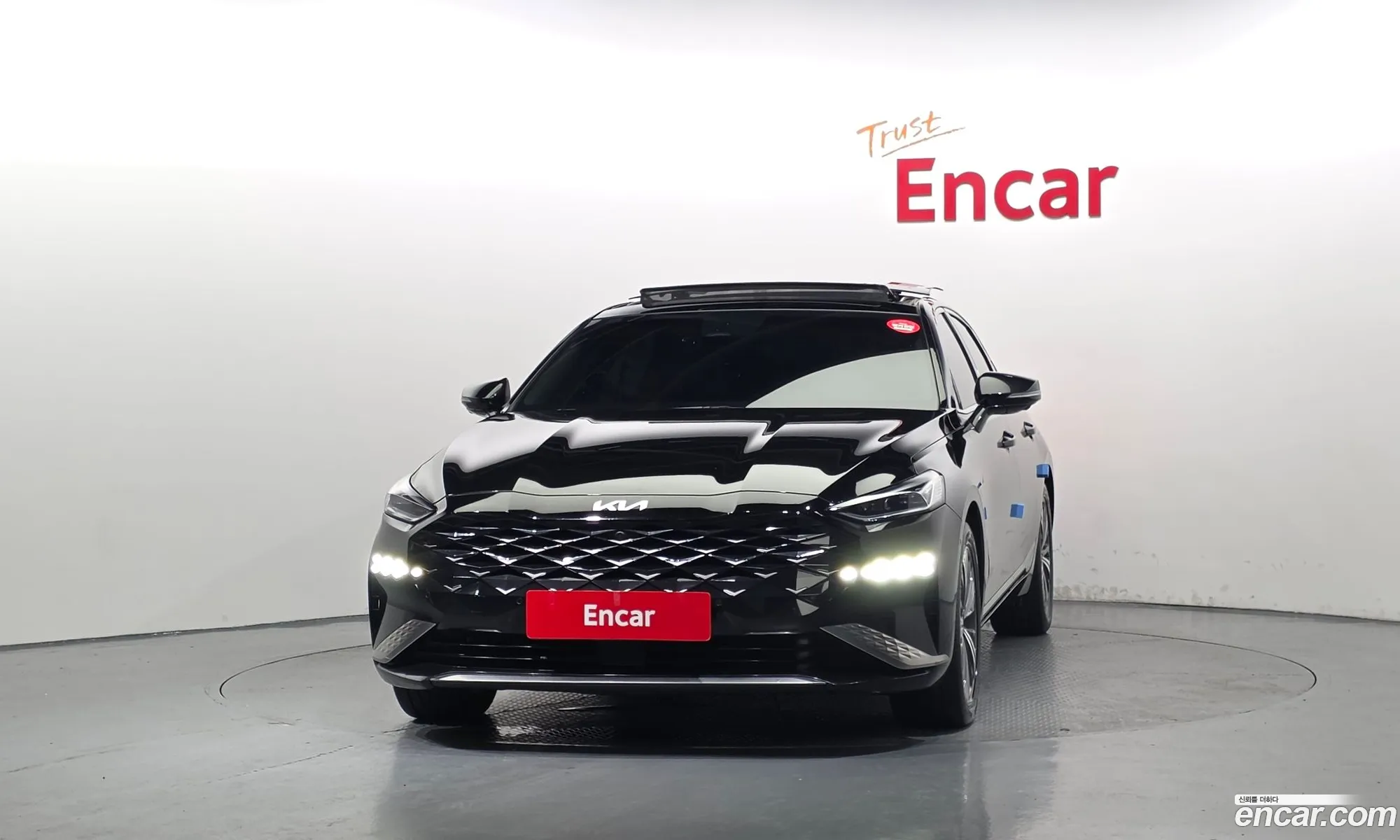 Kia K8 Hybrid 2022 — 32