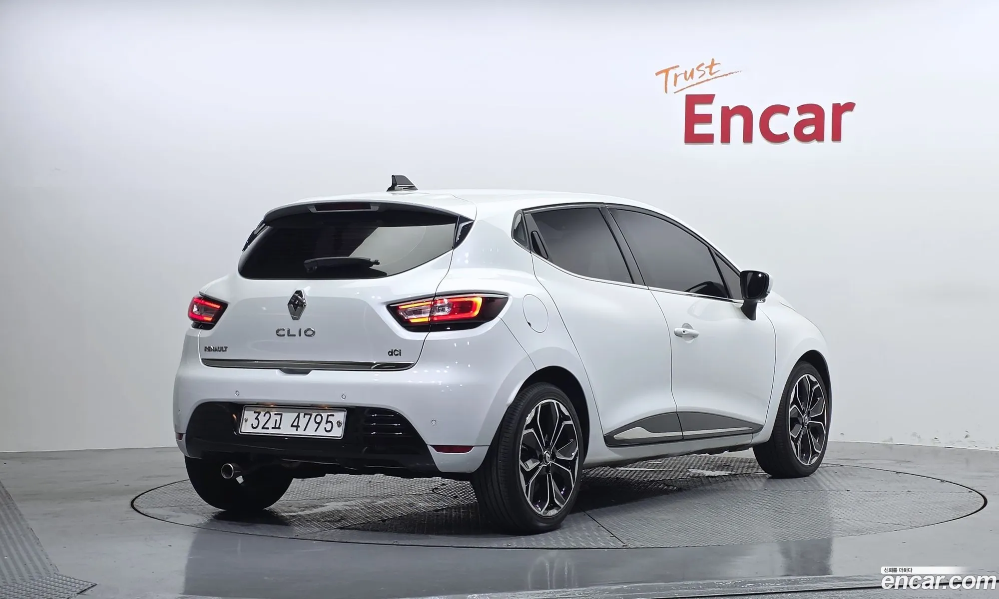 Renault Korea (Samsung) Clio 2018 — 9