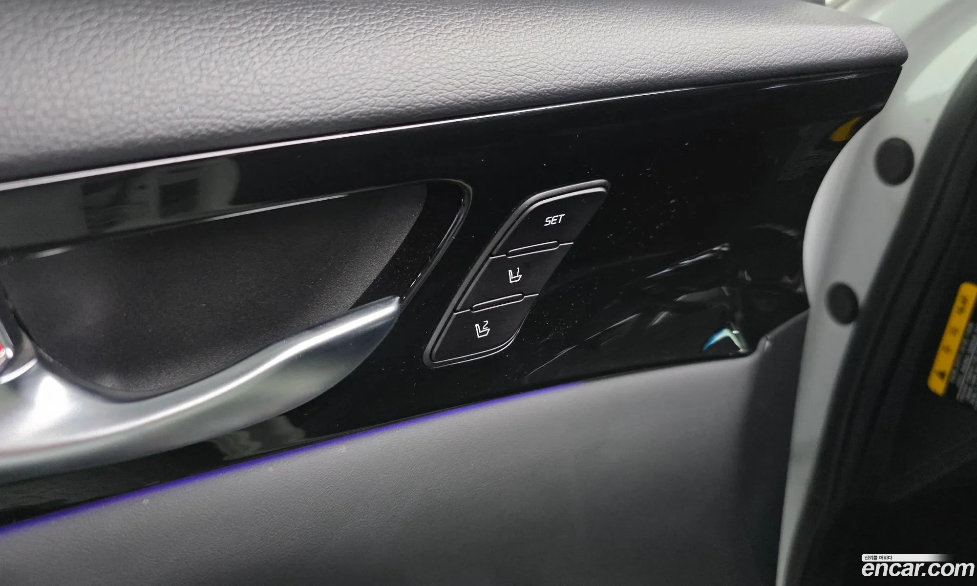 Kia K7 Premier Hybrid 2019 — 25
