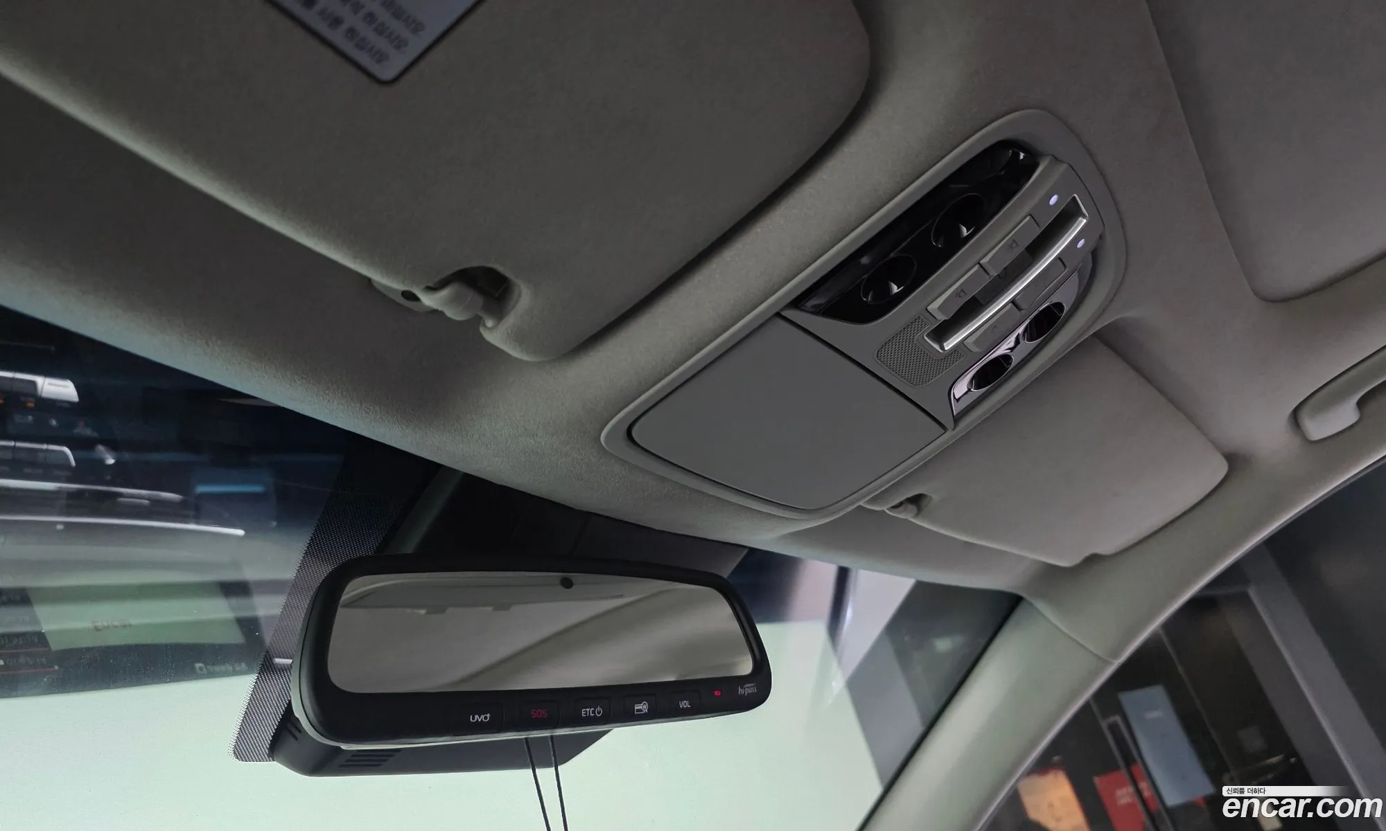 Kia K7 Premier Hybrid 2019 — 11