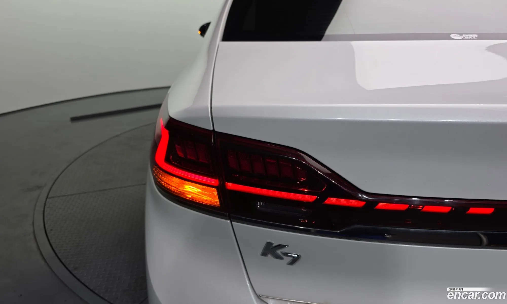 Kia K7 Premier Hybrid 2019 — 37