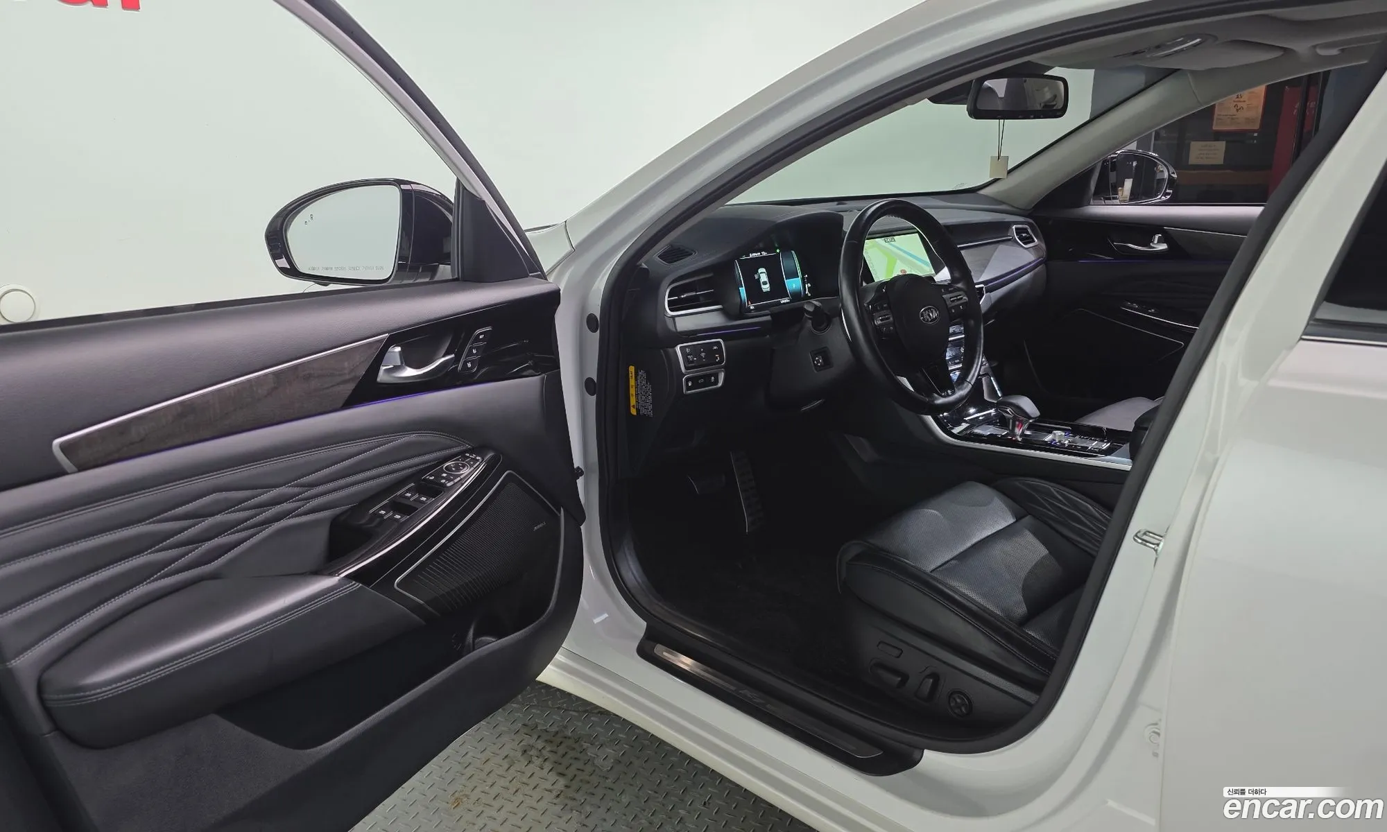 Kia K7 Premier Hybrid 2019 — 31