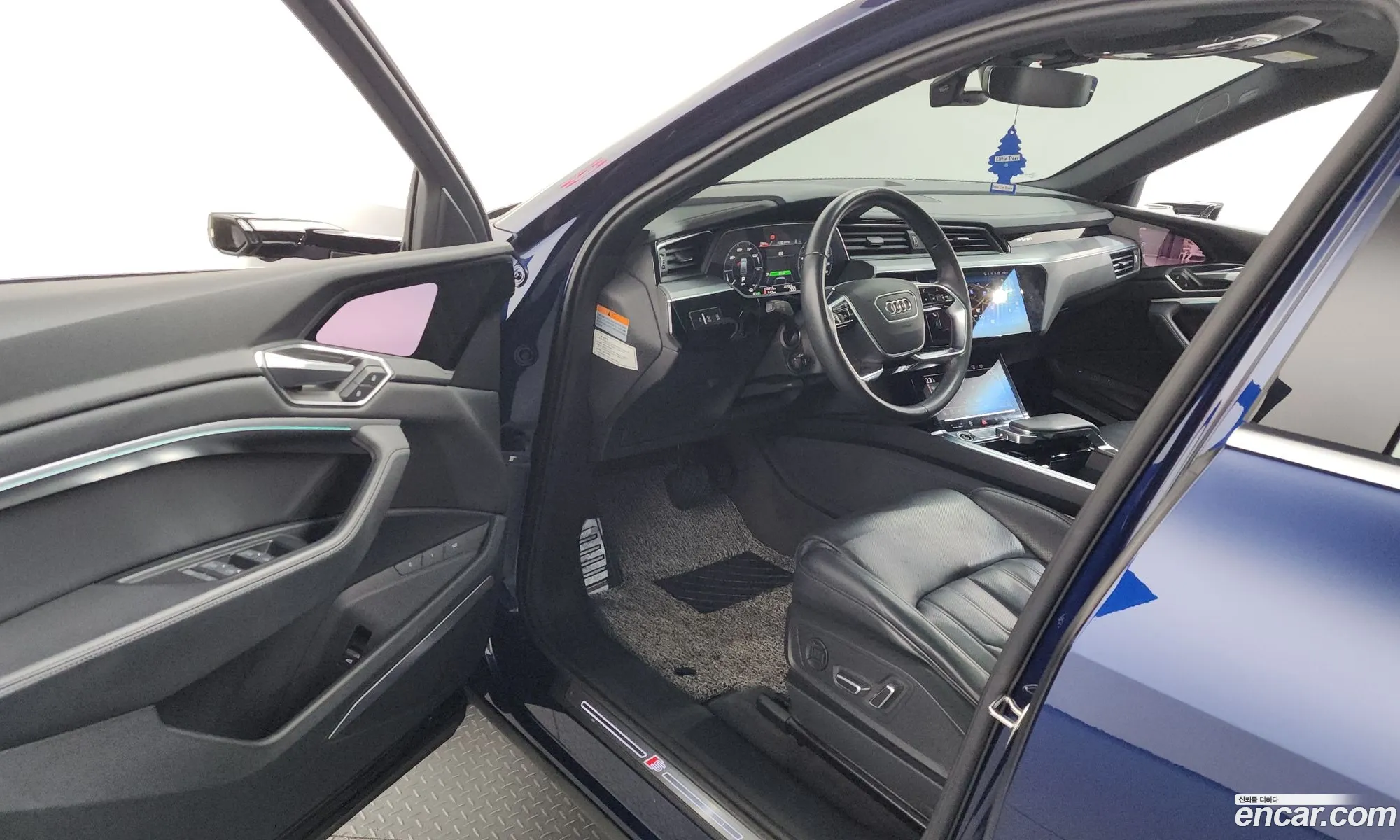 Audi e-tron 2021 WAUZZZGE — 7