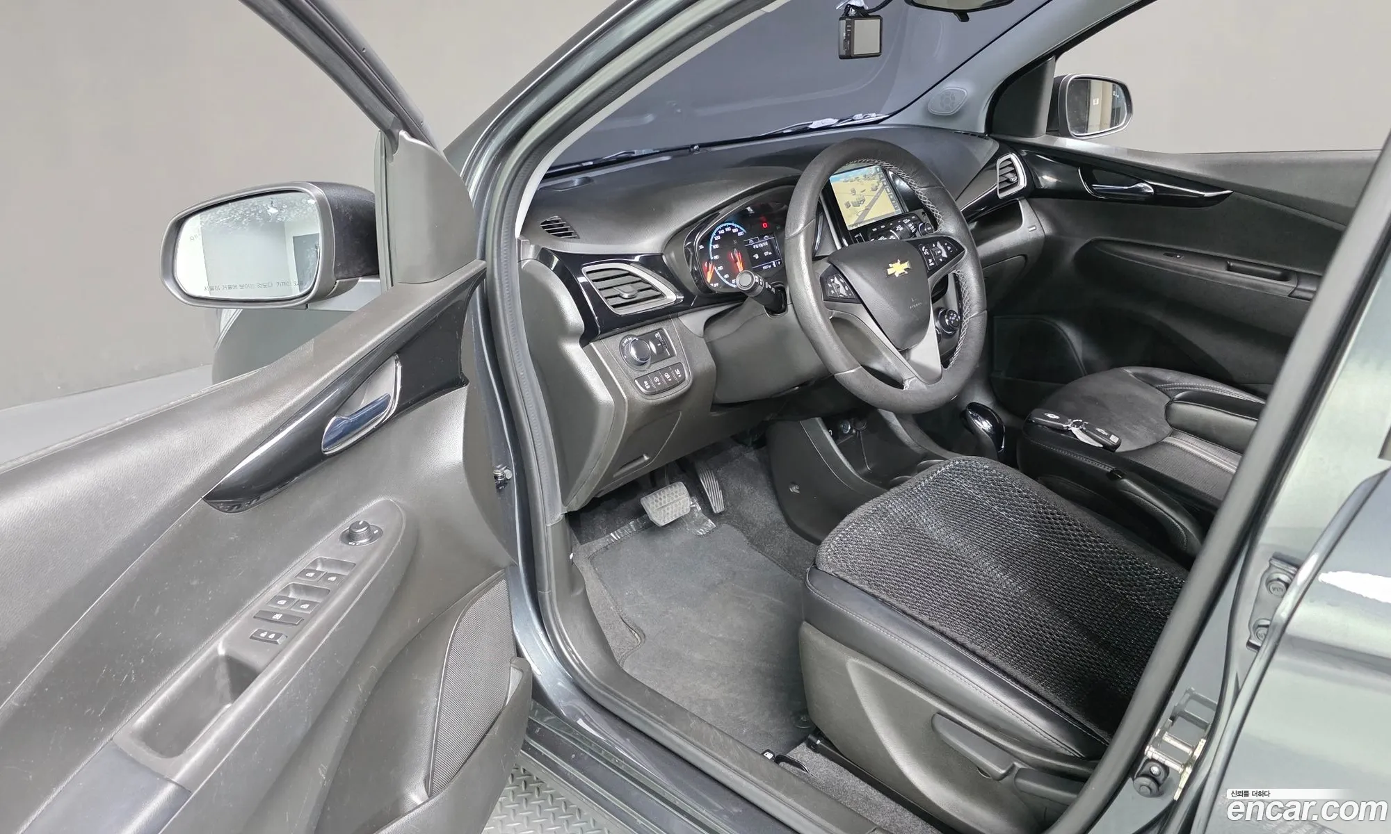 Chevrolet (GM Daewoo) Spark 2018 KLYDC487DKC734731 — 17