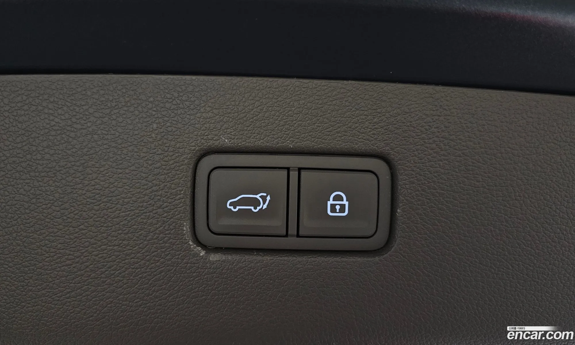 Genesis GV80 2020 KMTHB81DDLU043065 — 10