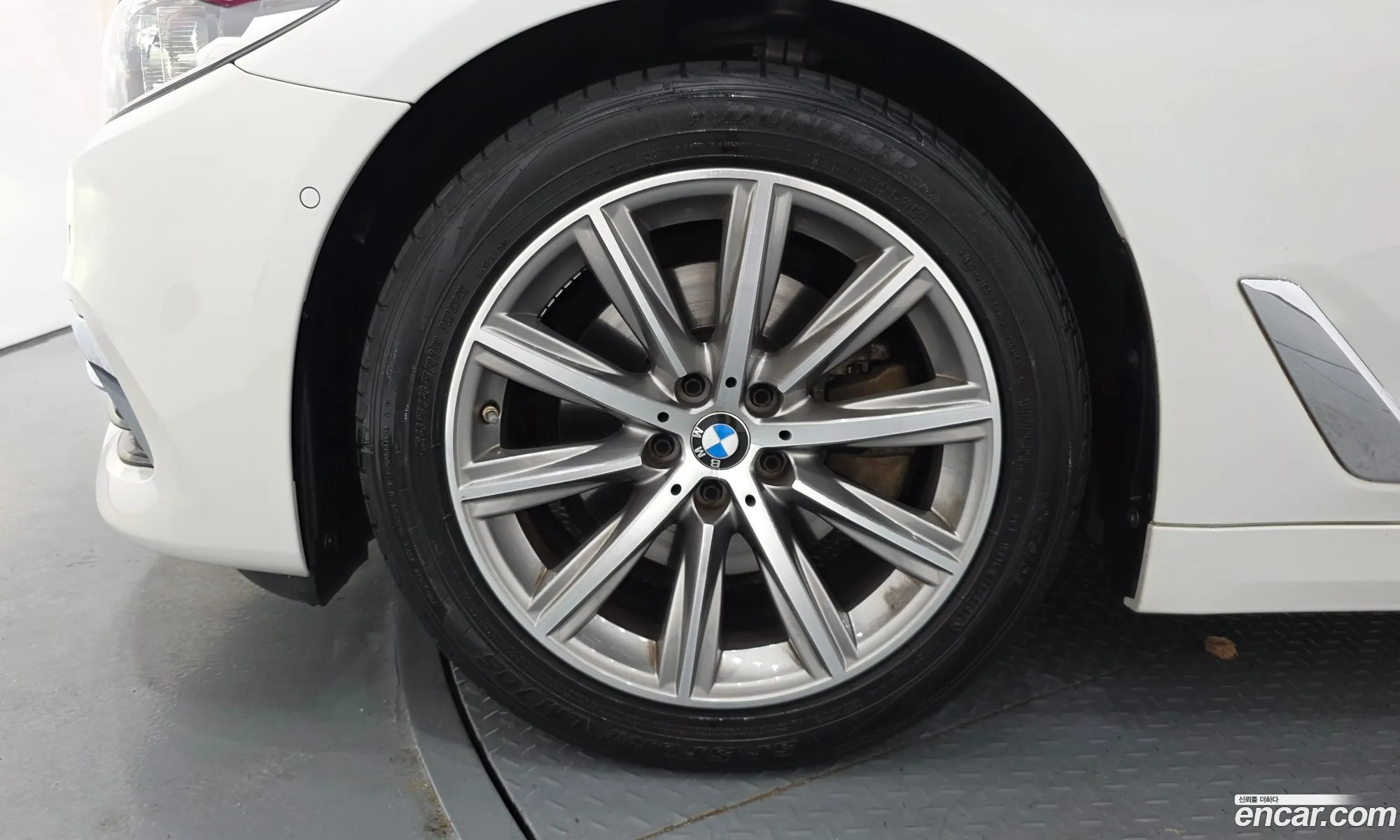 BMW 5 Series 2017 WBAJC310XJG994528 — 3