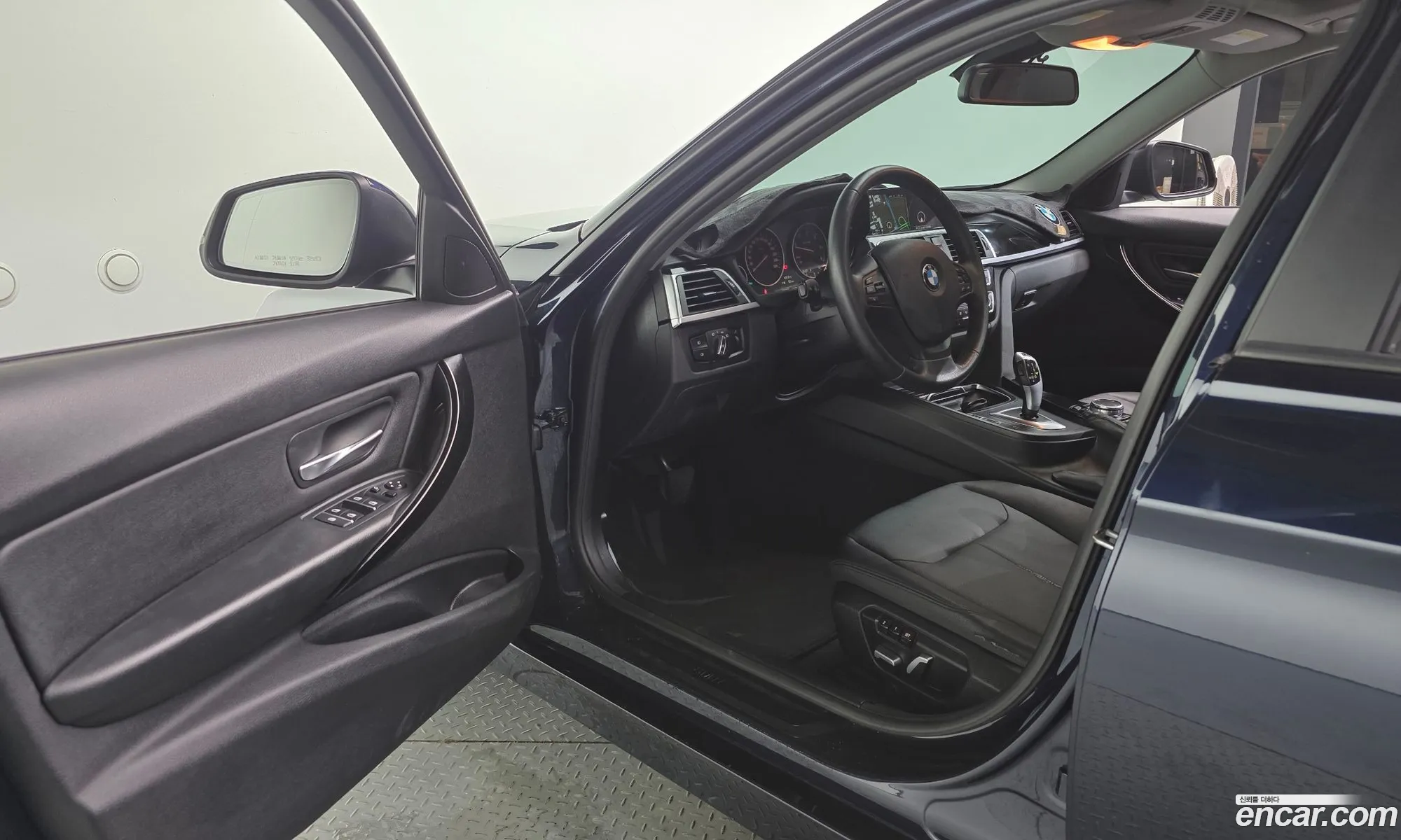 BMW 3 Series 2016 WBA8C5108HK854303 — 7