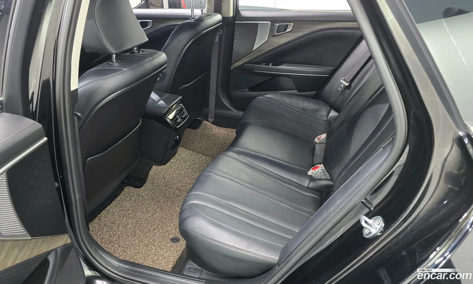 Kia K8 Hybrid 2022 KNAM1411BNA021414 — 3