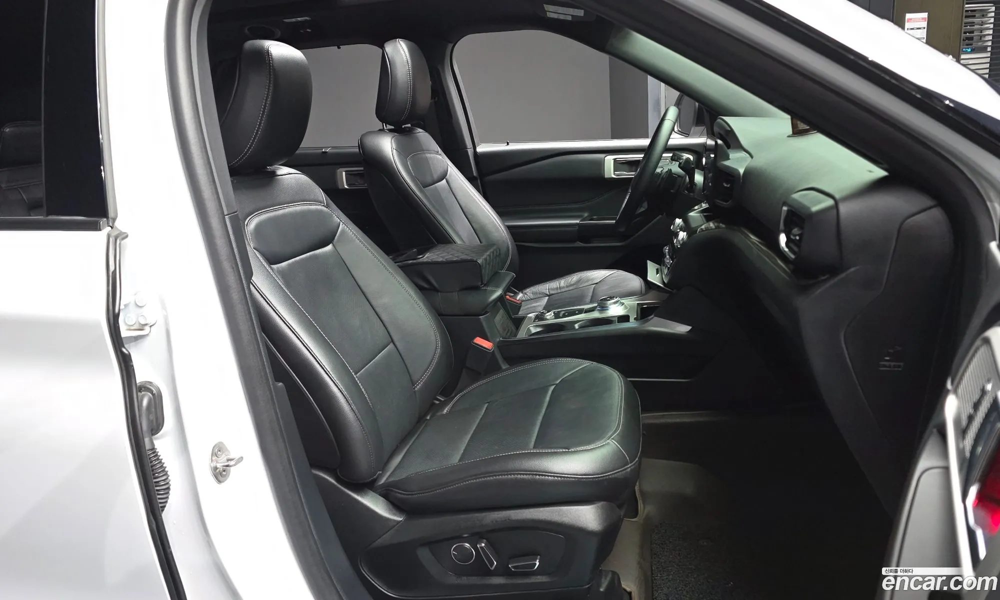 Ford Explorer 6th Gen 2020 1FMSK8FH8LGB95917 — 5