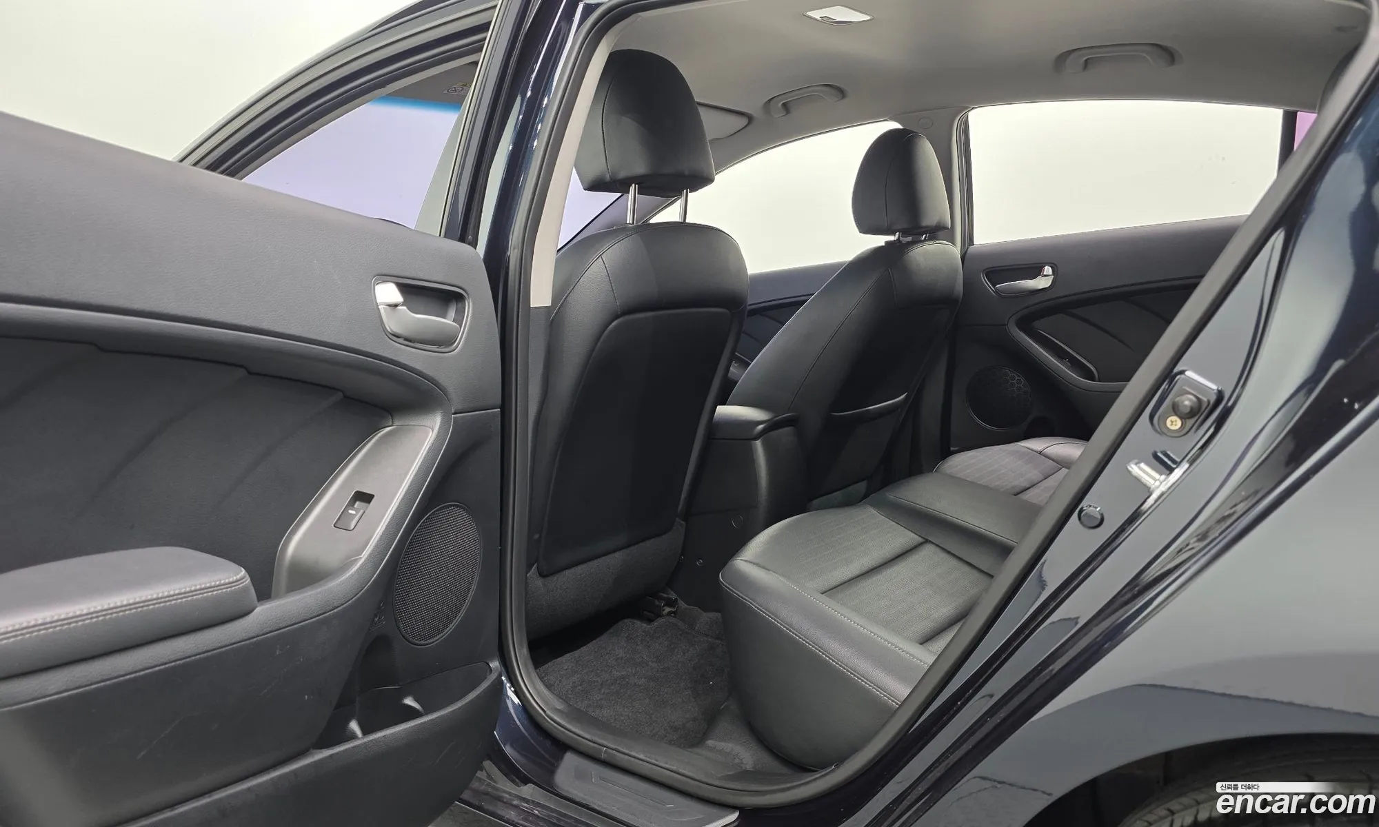 Kia K3 2015 KNAFK412BGA943376 — 13