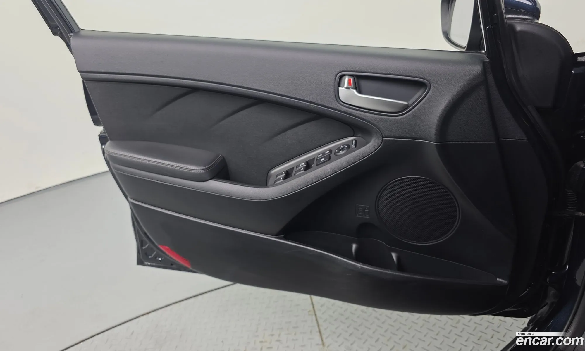 Kia K3 2015 KNAFK412BGA943376 — 18