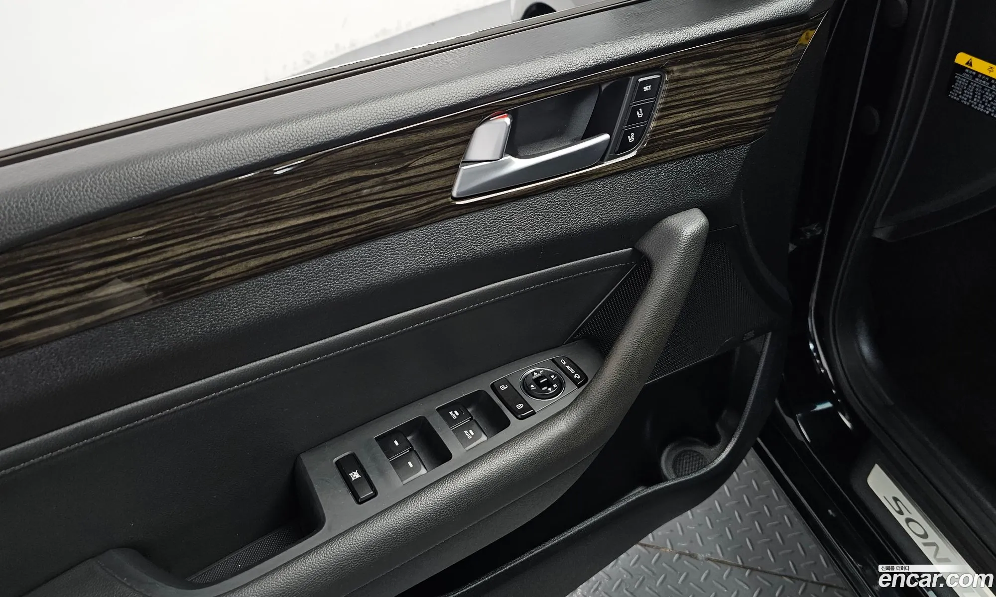 Hyundai LF Sonata 2015 KMHE341CBGA210482 — 7