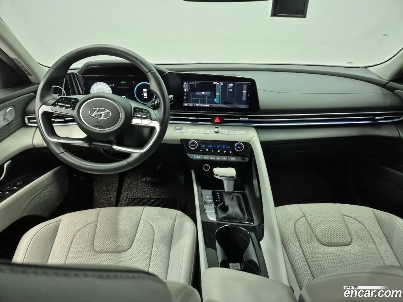 Hyundai Elantra 2020 — 10