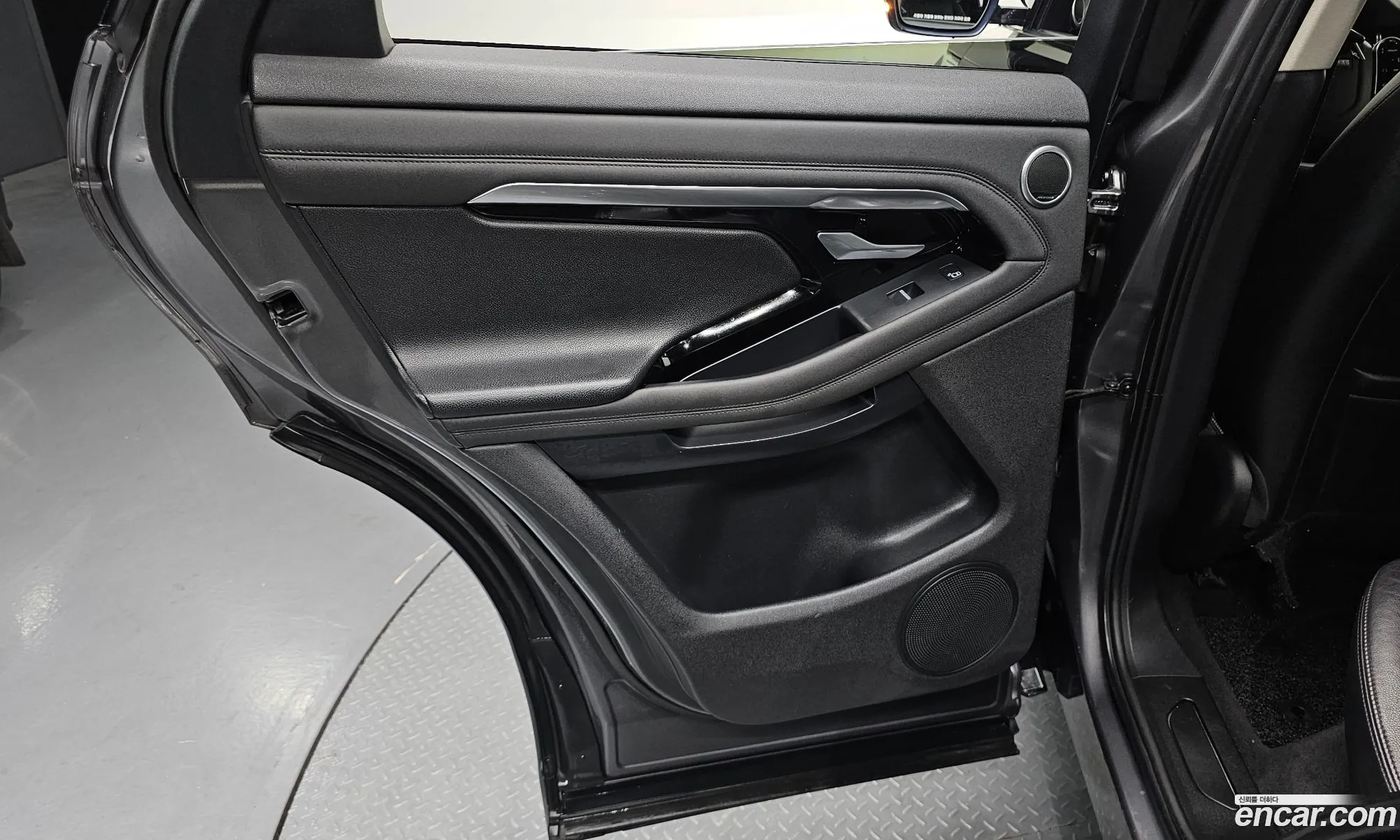 Land Rover Range Rover Evoque 2020 SALZA2BN7LH010144 — 31