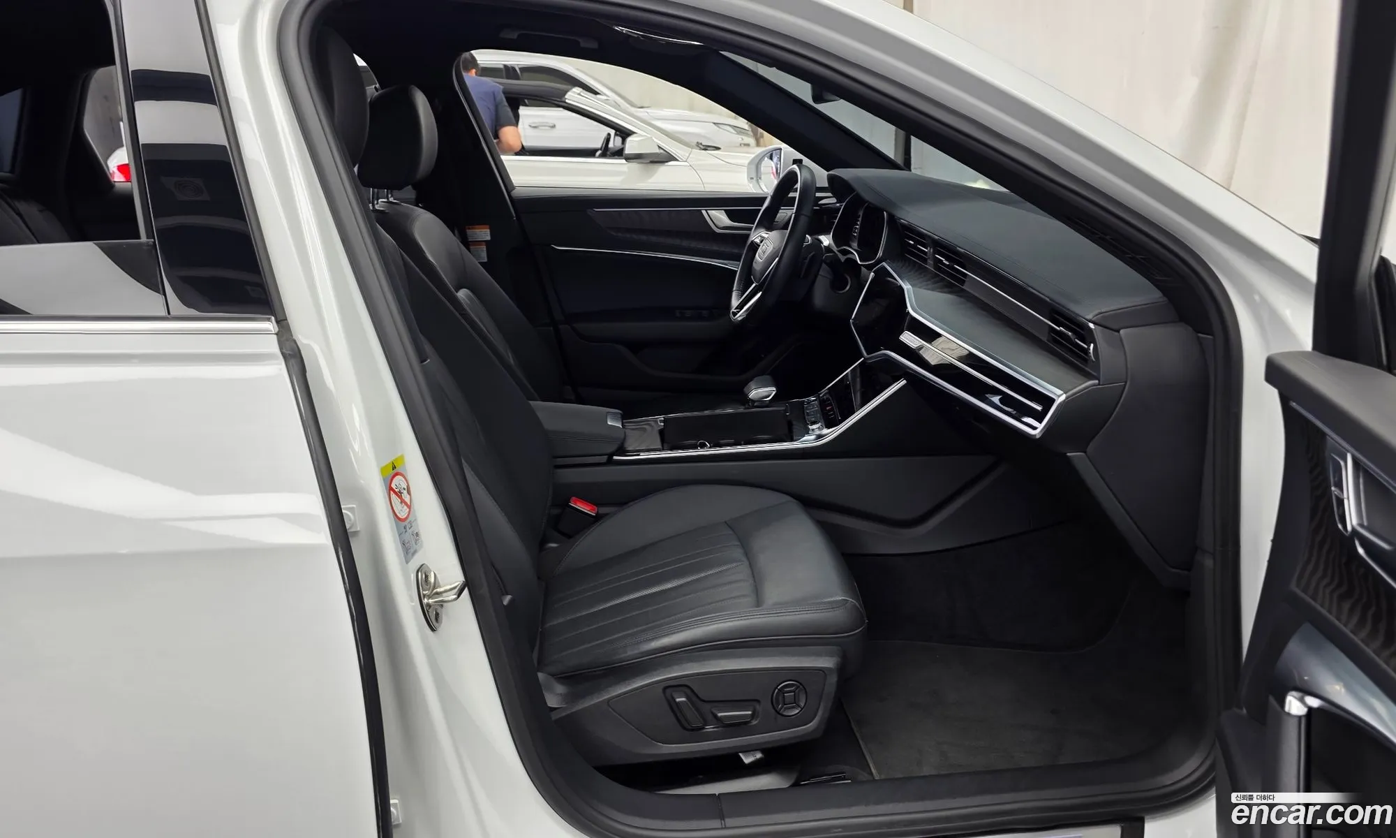 Audi A6 2021 WAUZZZF26MN017921 — 10