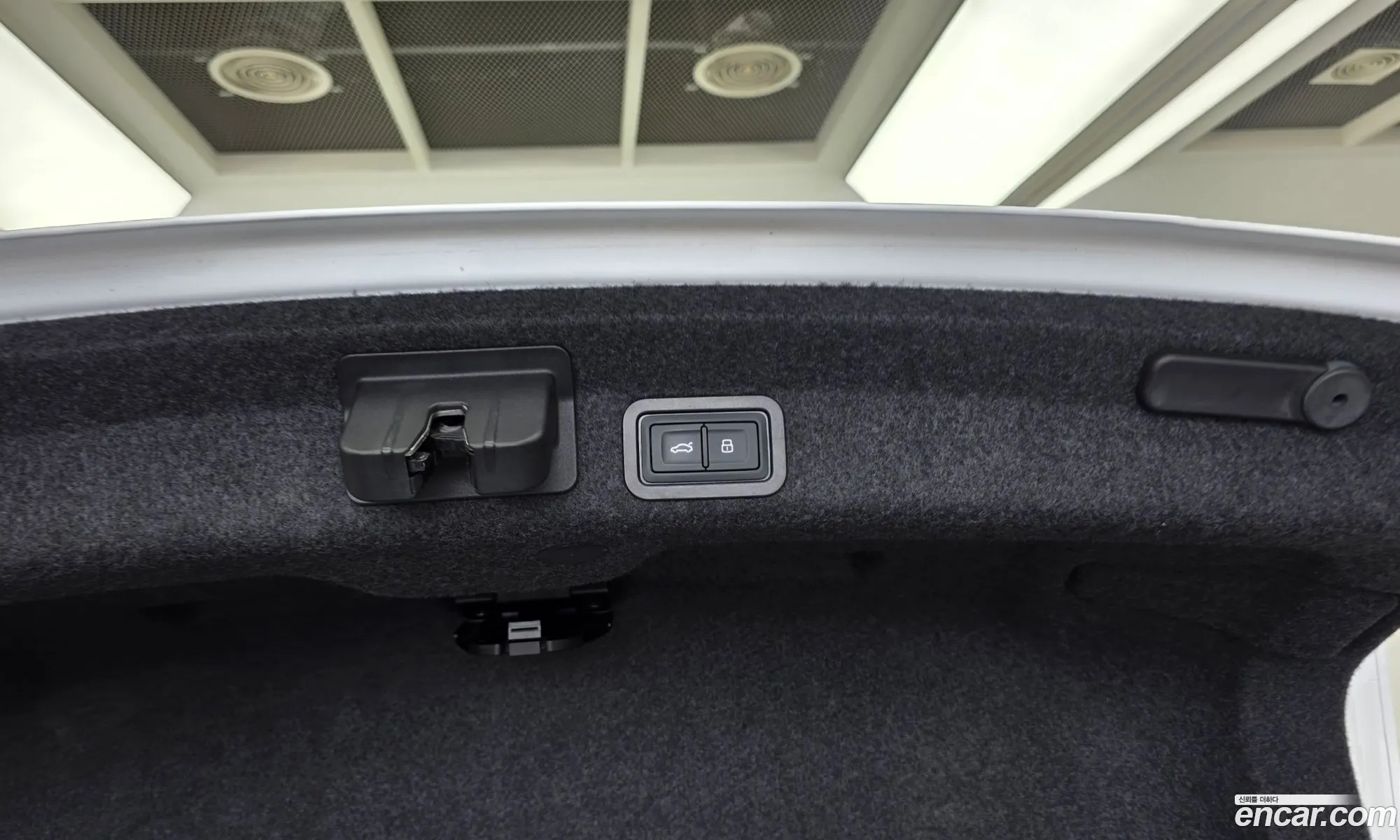 Audi A6 2021 WAUZZZF26MN017921 — 17