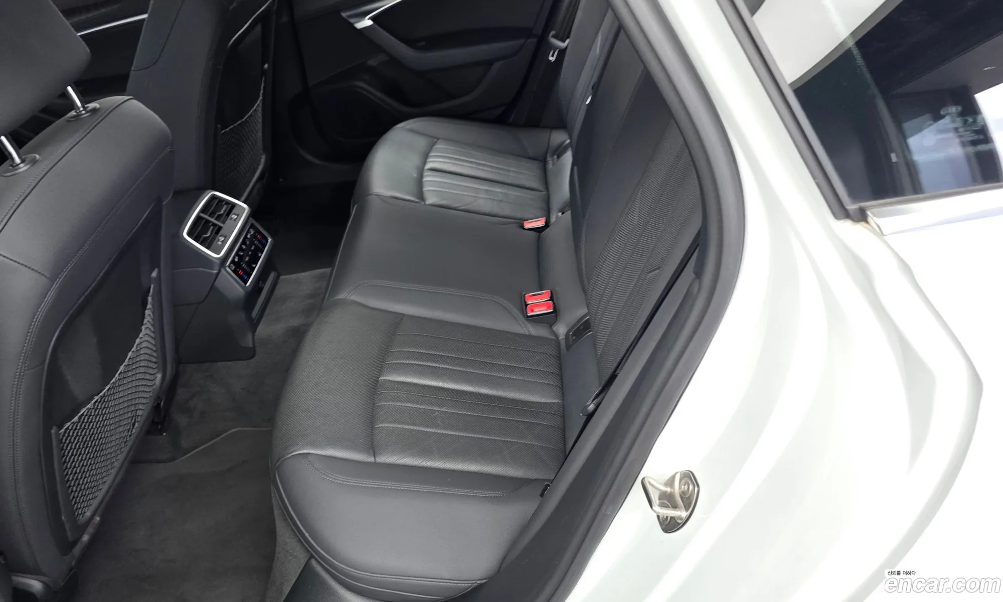 Audi A6 2021 WAUZZZF26MN017921 — 3