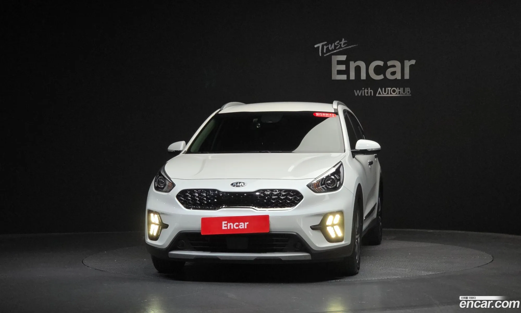 Kia Niro 2020 KNACB81CGLA416766 — 8