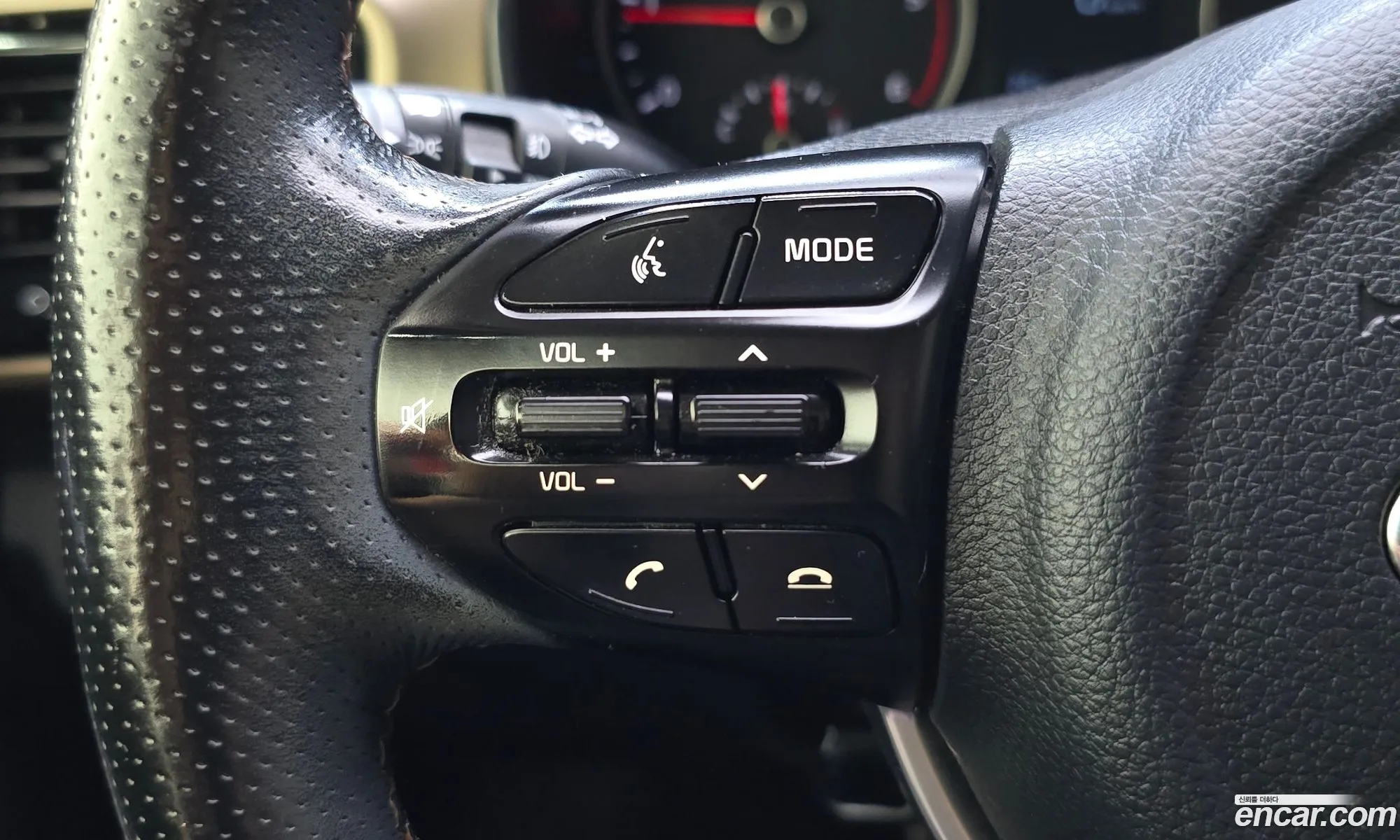 Kia Stonic 2018 KNADE815GJS209026 — 23