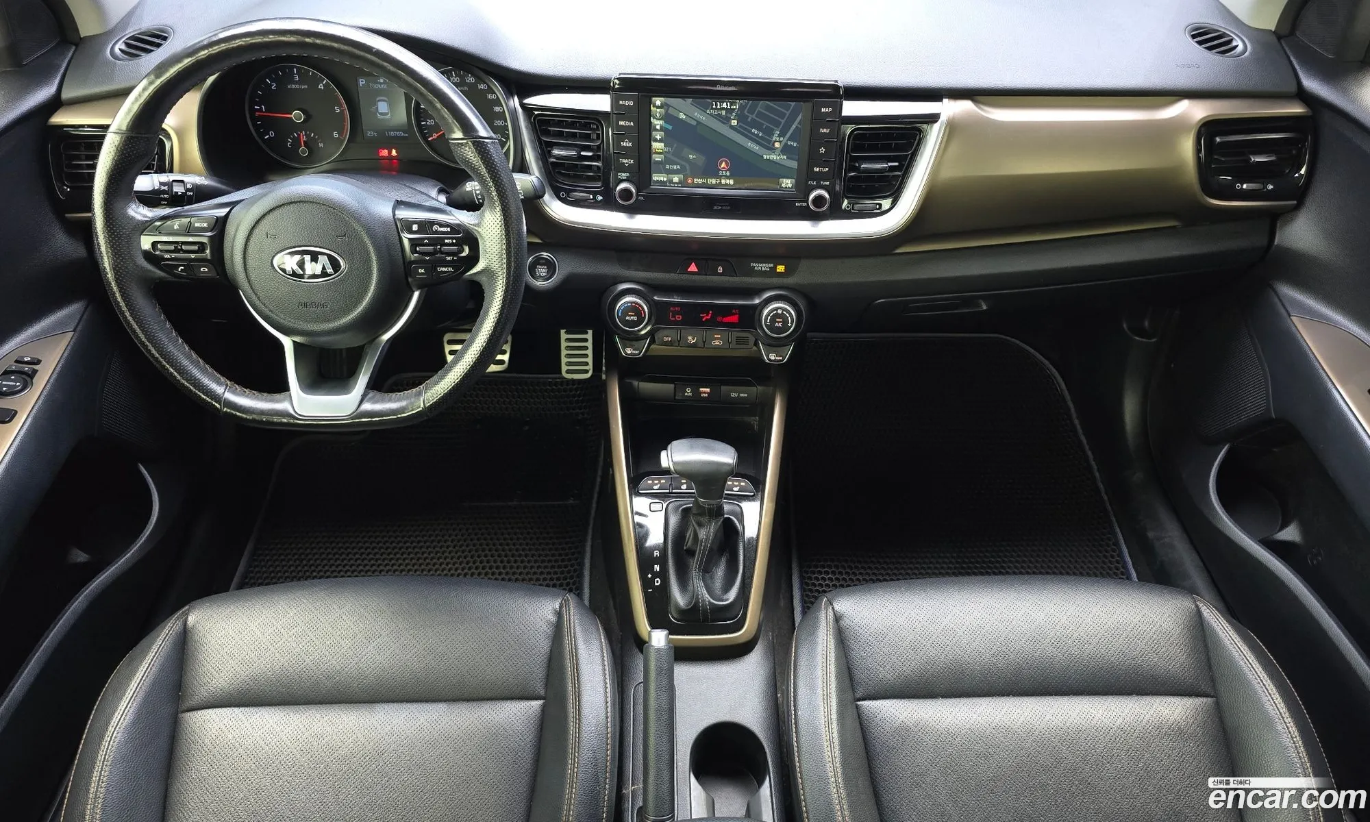 Kia Stonic 2018 KNADE815GJS209026 — 24