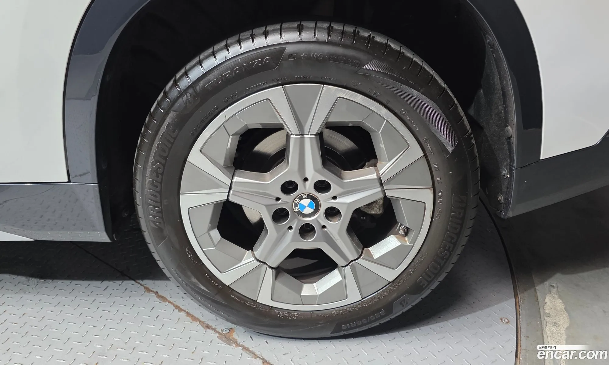 BMW X1 2023 WBA41EE08P5W62066 — 3