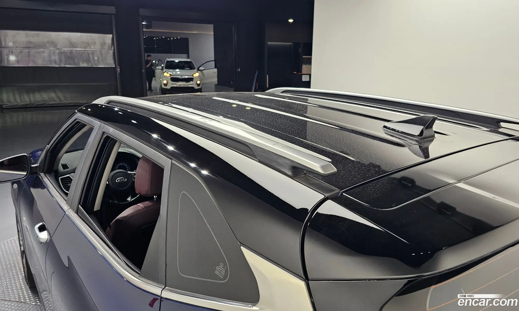 Kia Seltos 2020 KNAET812GLK045161 — 3