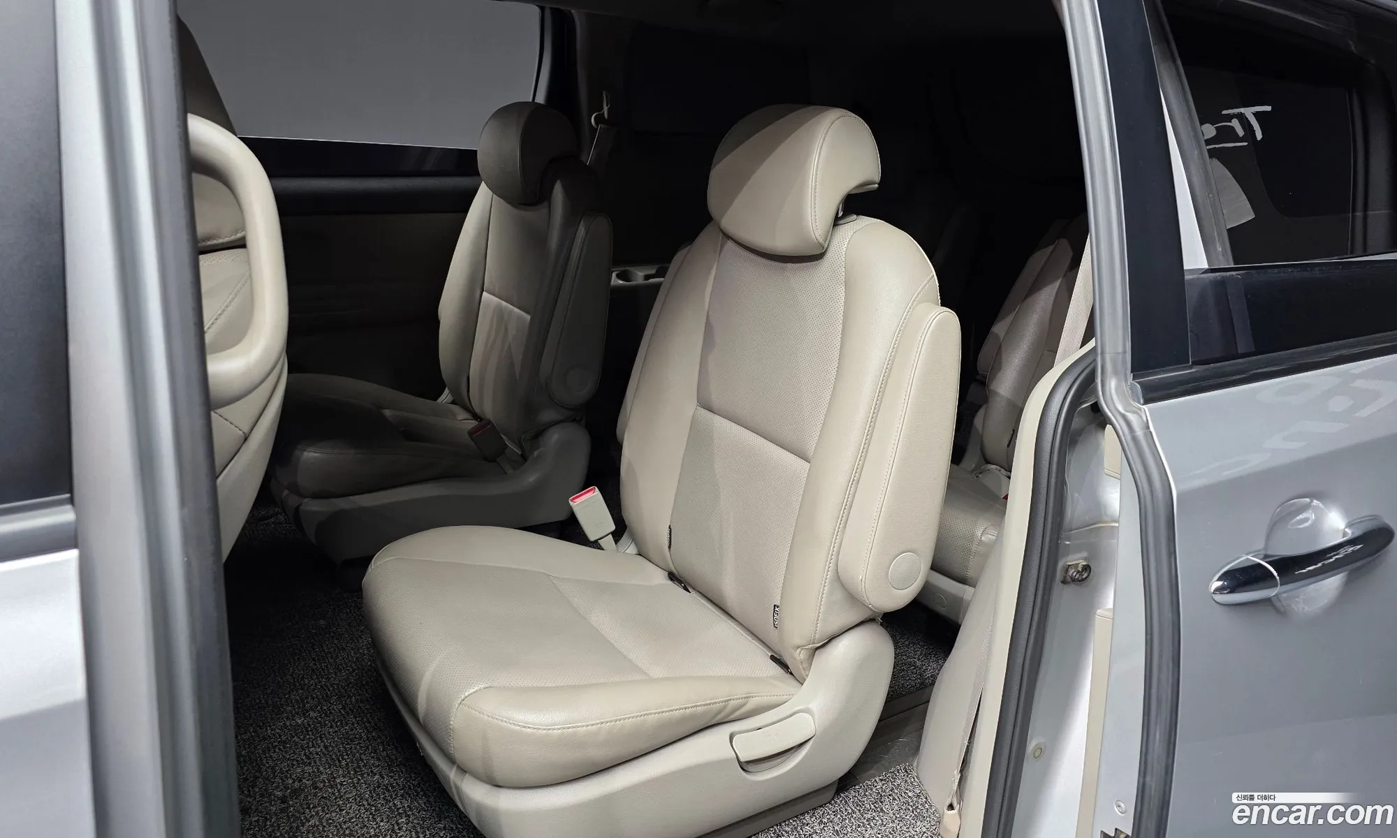 Kia Carnival 2016 KNAMB81ABHS280036 — 21