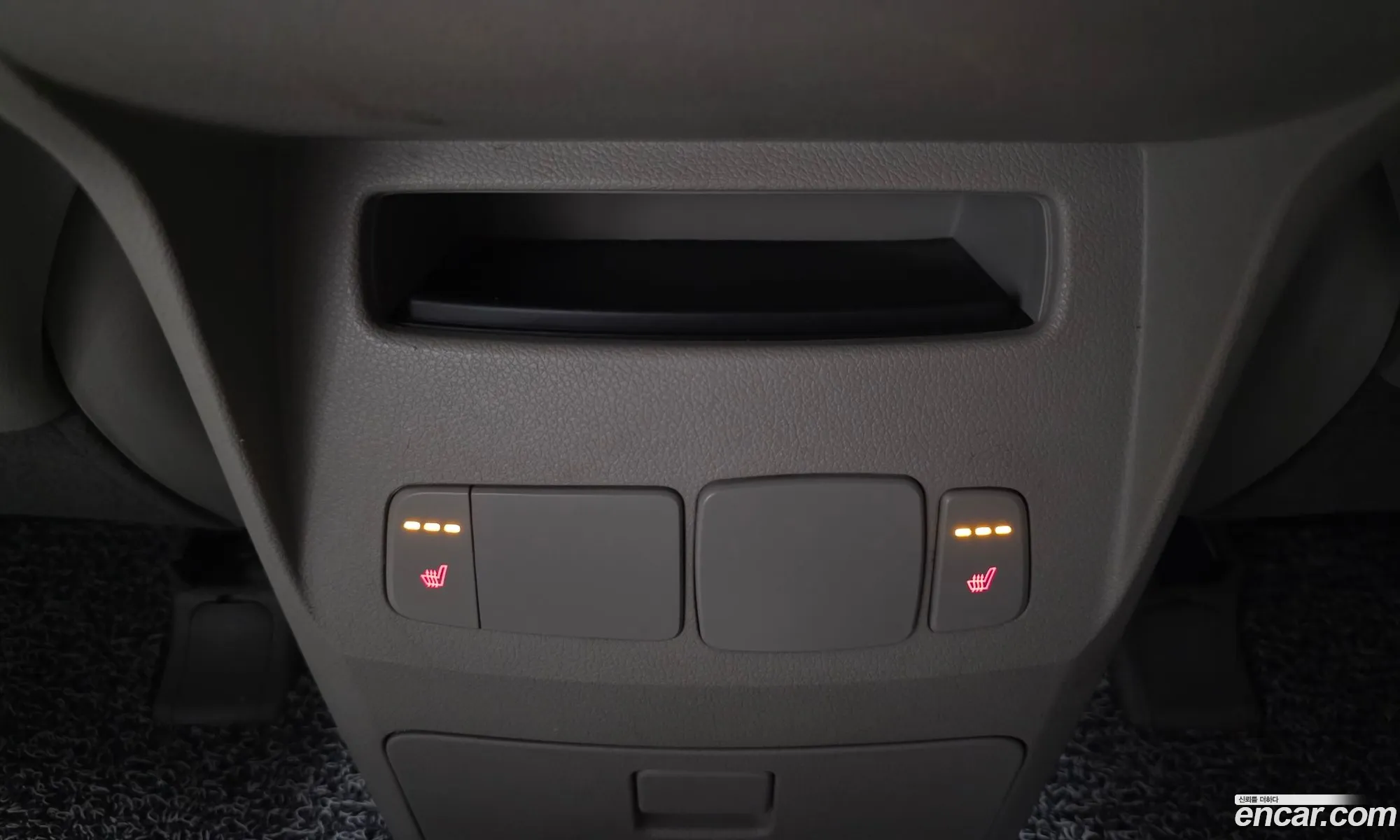 Kia Carnival 2016 KNAMB81ABHS280036 — 6