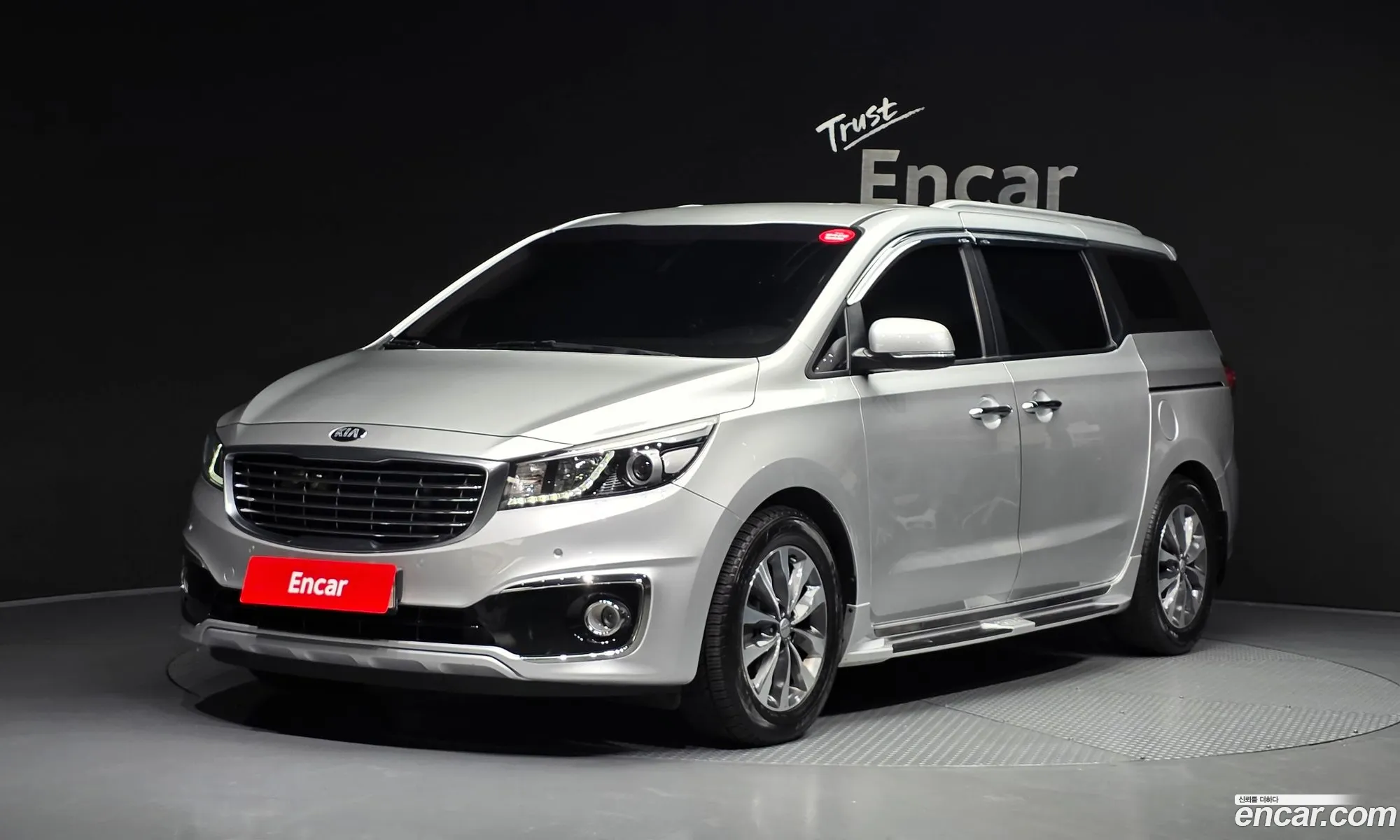 Kia Carnival 2016 KNAMB81ABHS280036 — 3