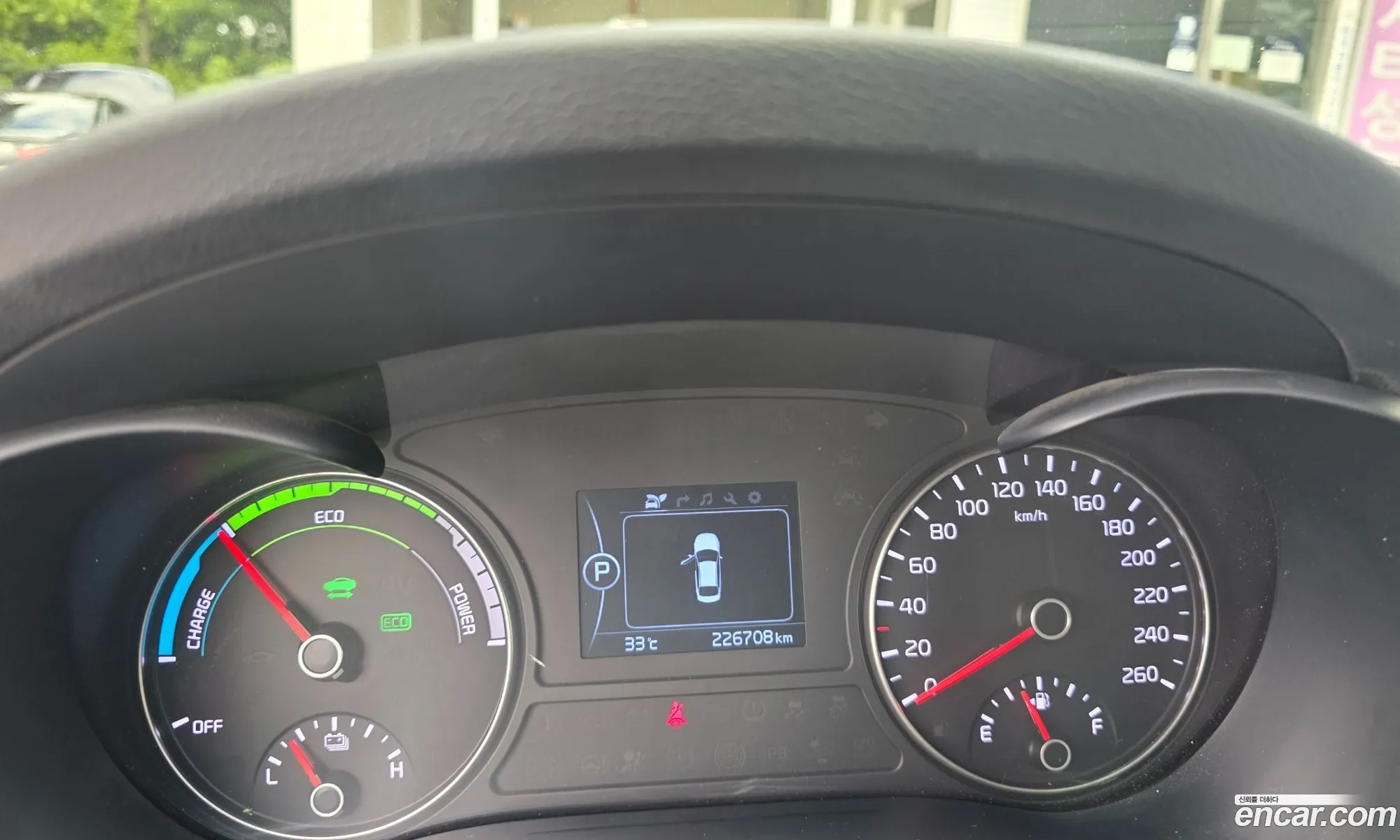 Kia K5 Hybrid 2016 — 10