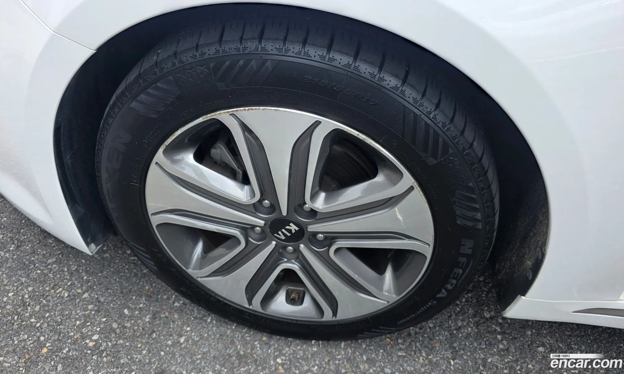 Kia K5 Hybrid 2016 — 12