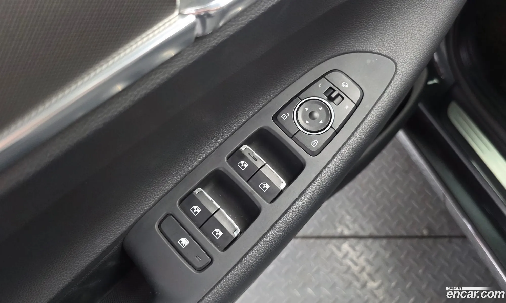 Hyundai Grandeur IG 2020 — 28