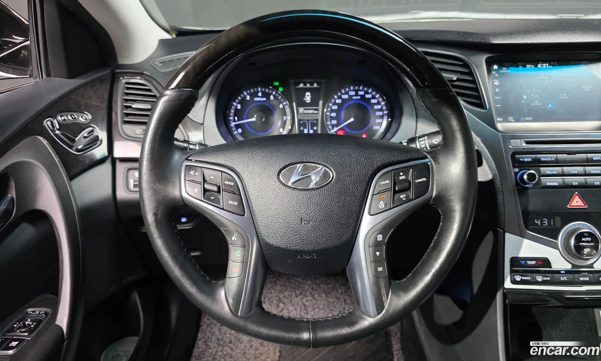 Hyundai Grandeur HG 2016 — 24