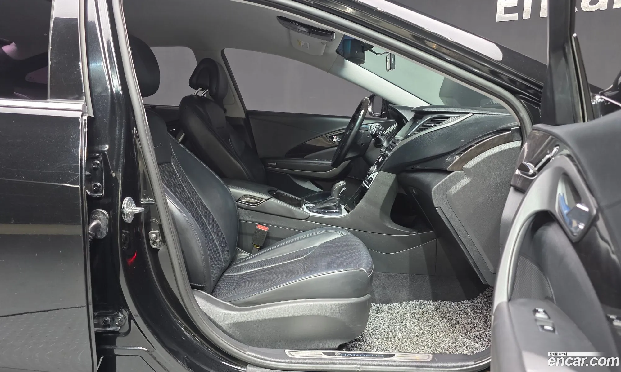 Hyundai Grandeur HG 2016 — 14