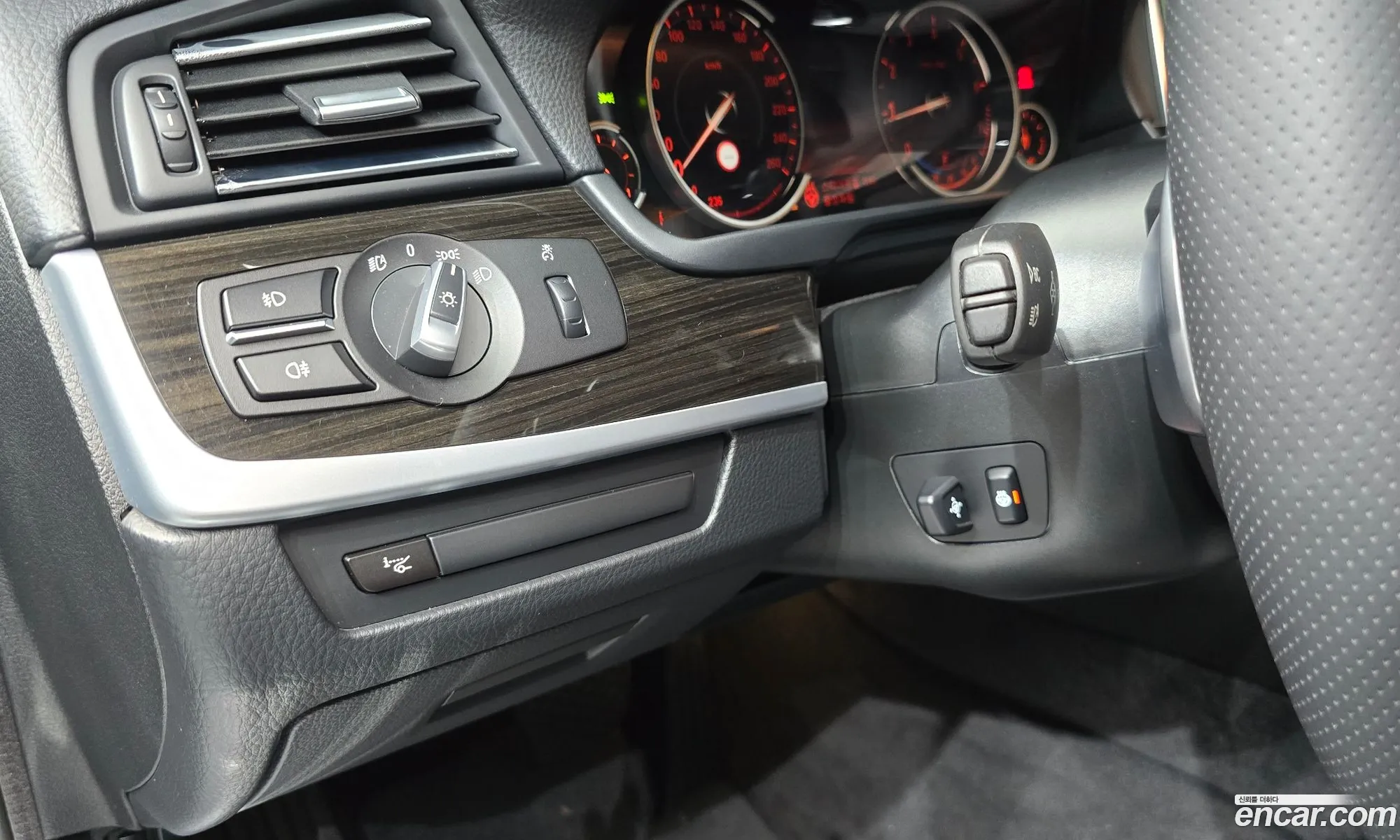 BMW 5 Series 2013 WBA5A7108ED176432 — 9
