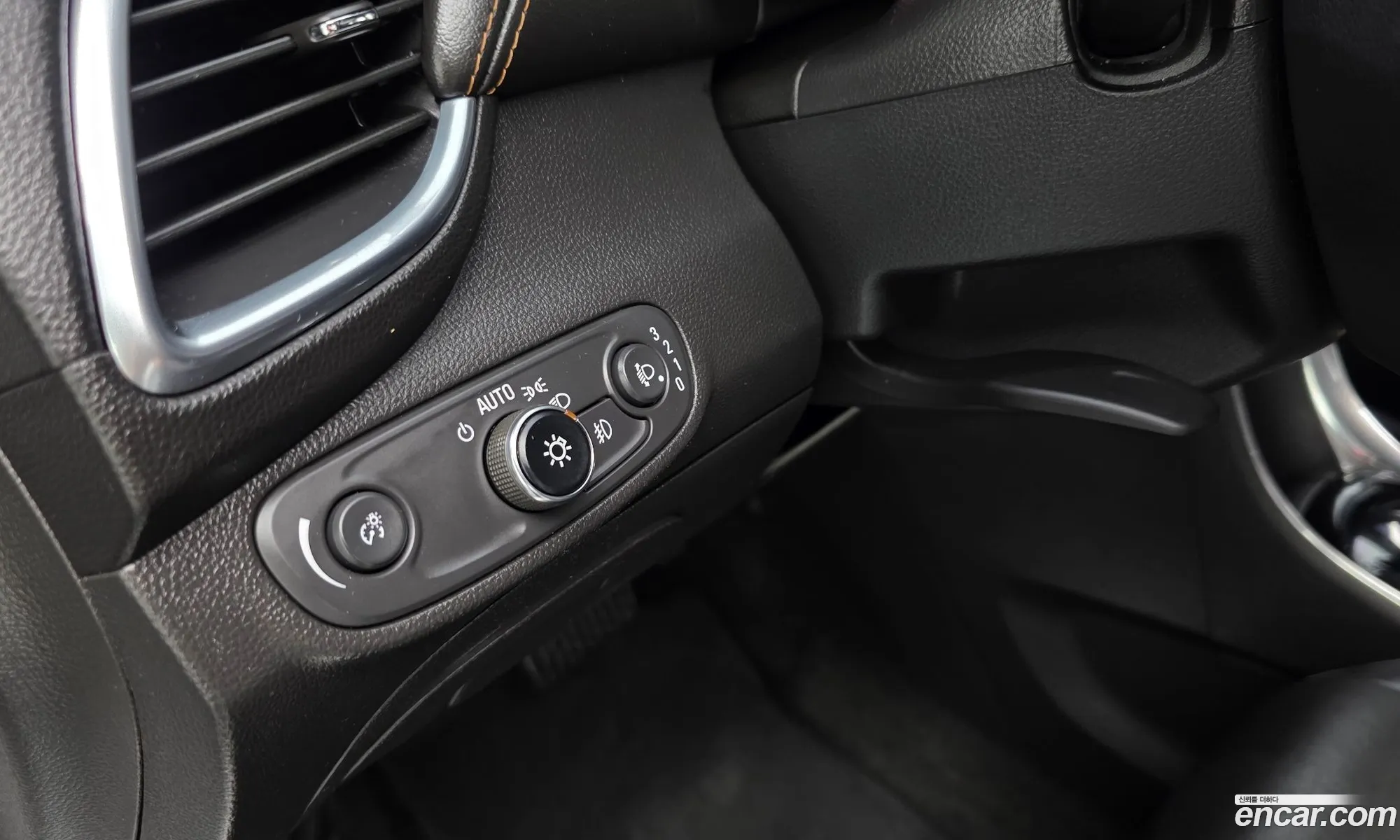 Chevrolet (GM Daewoo) Trax 2019 KLABA76CDKB819342 — 19